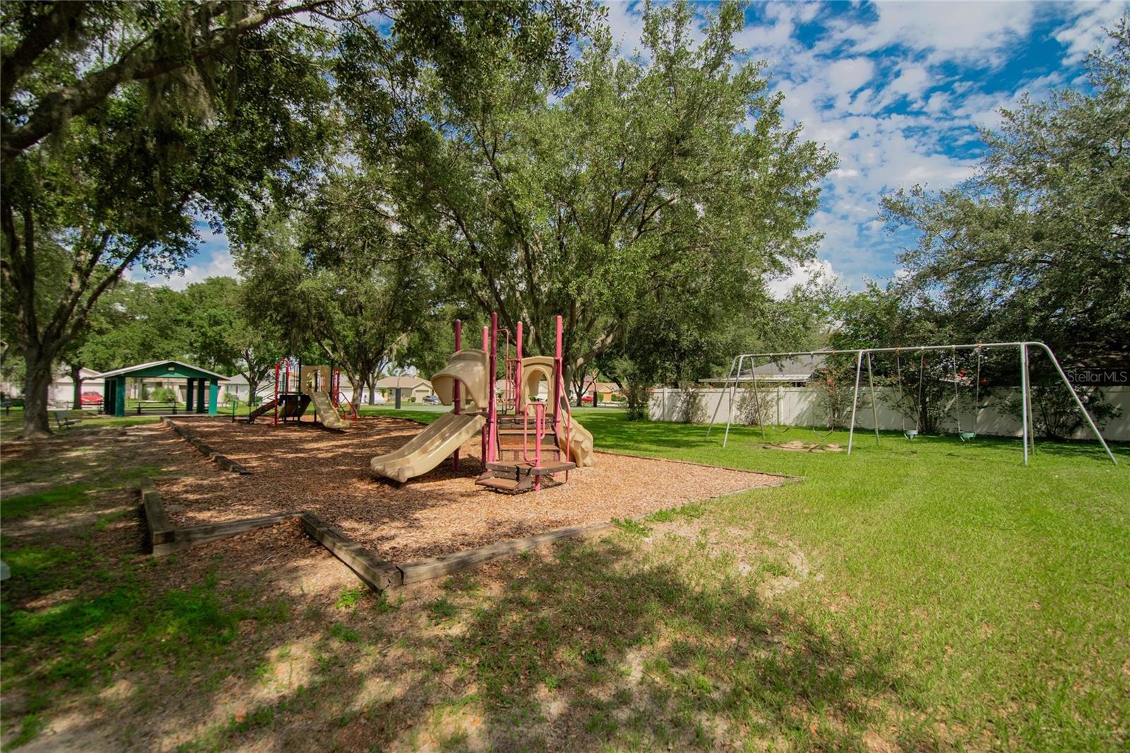 535 SCARLET MAPLE CT
