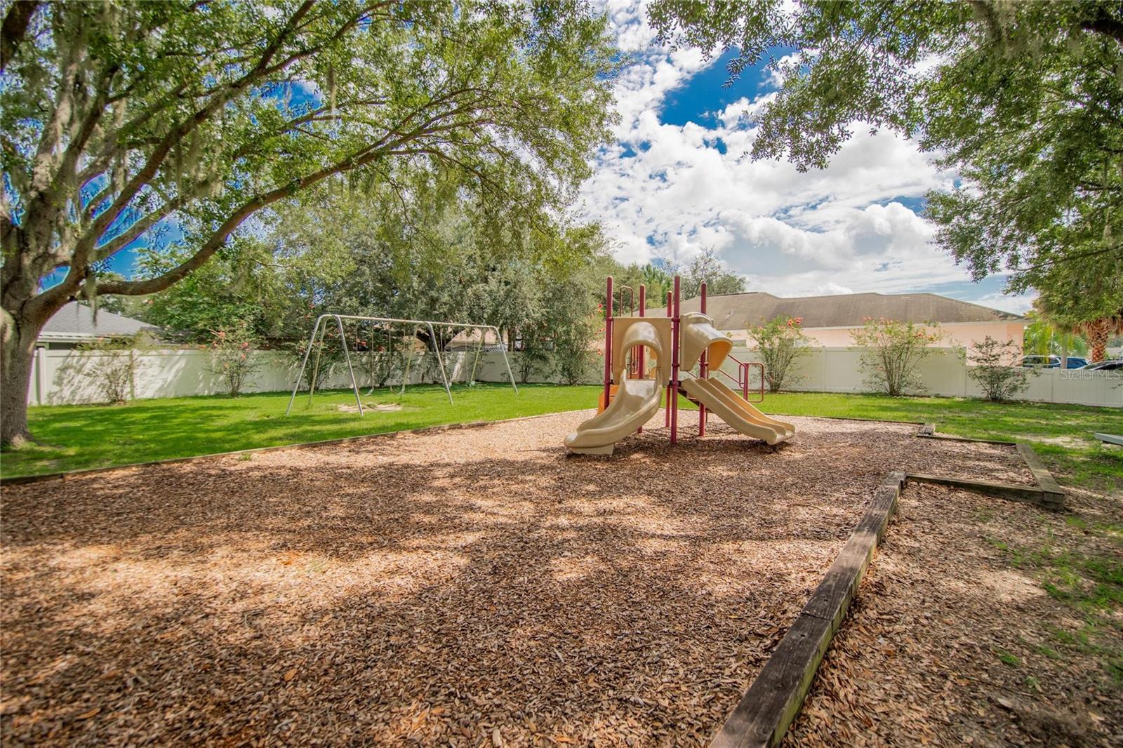 535 SCARLET MAPLE CT