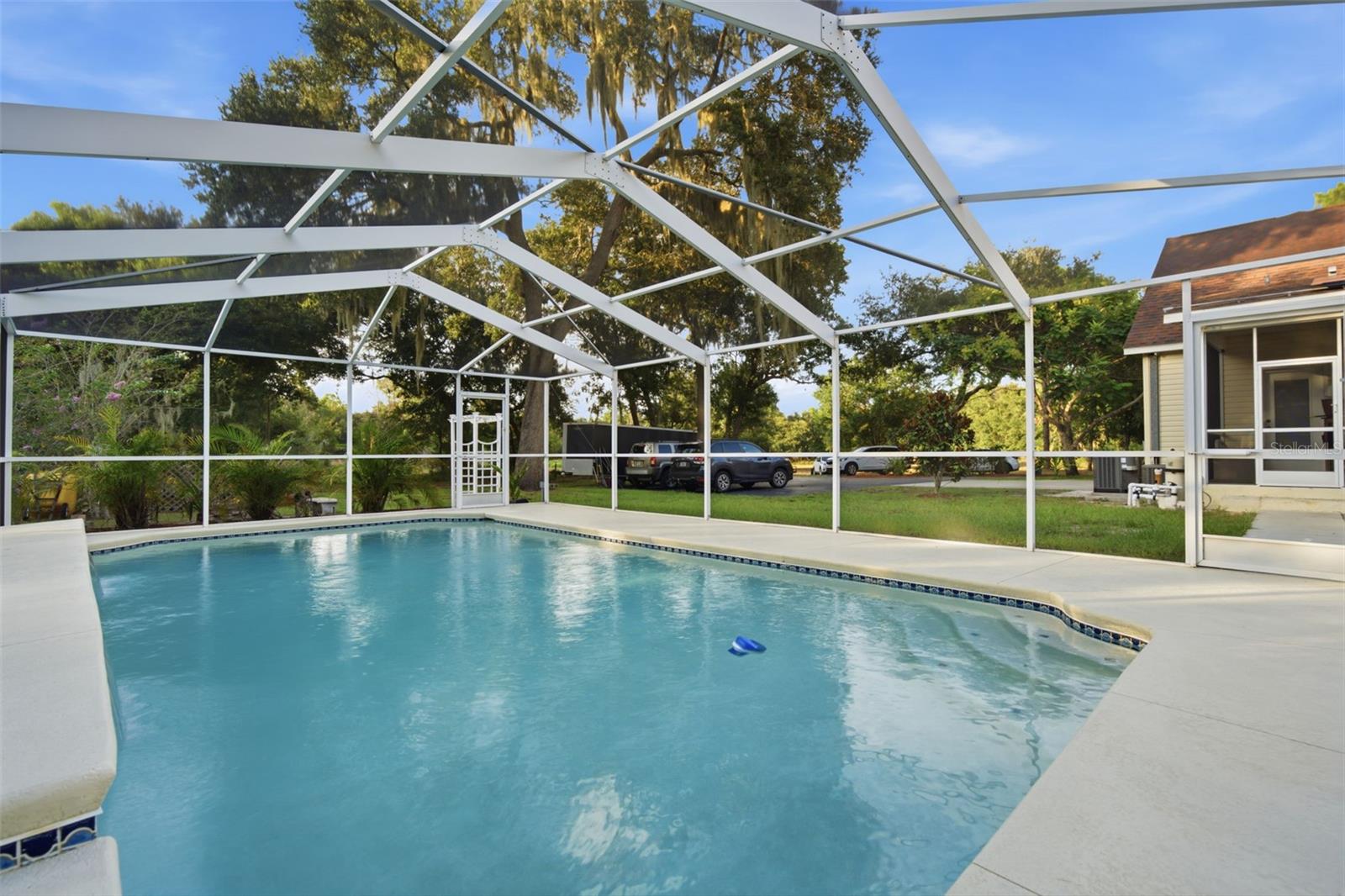 3407 FLAGSTAFF CIR