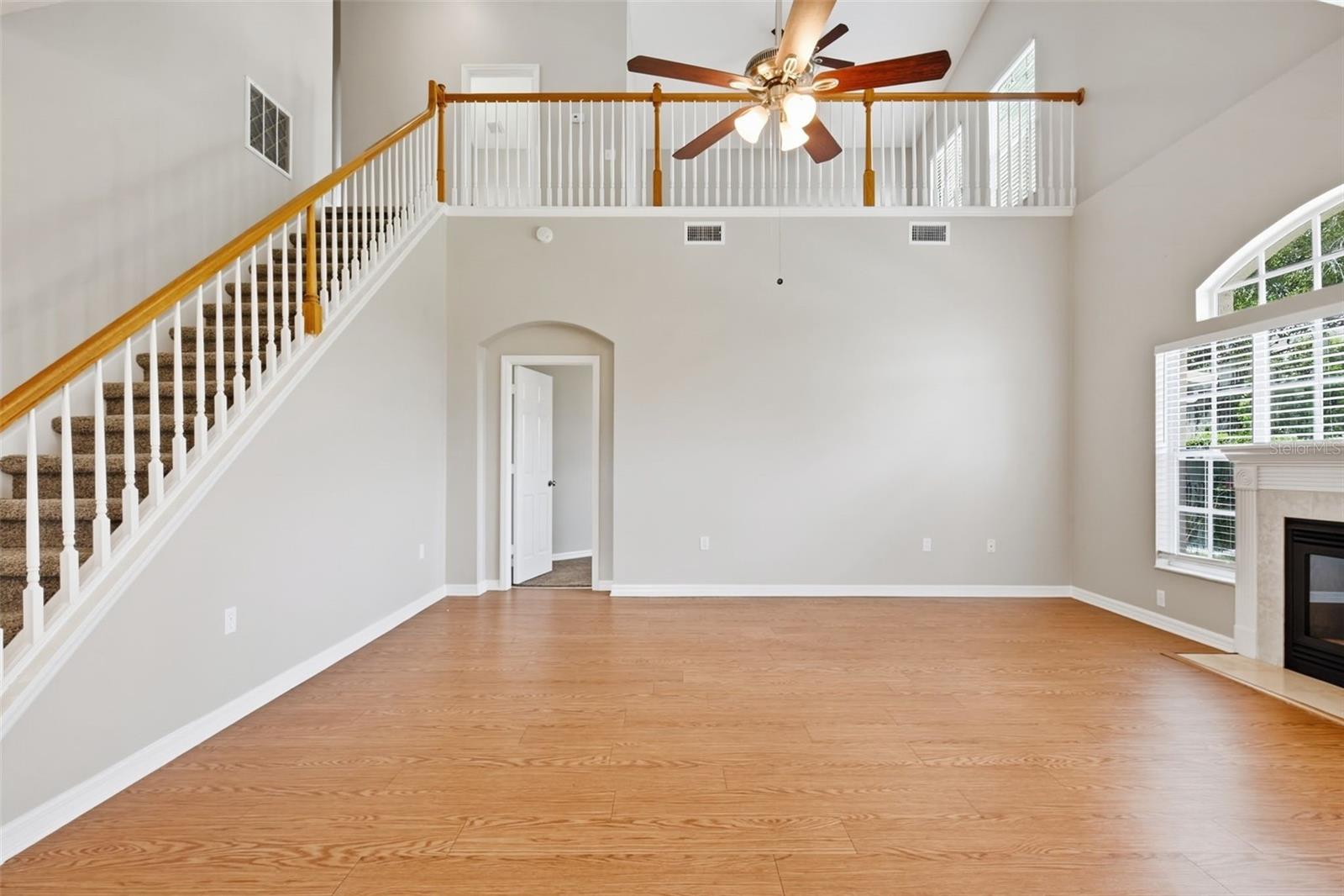 7444 MOORGATE CT