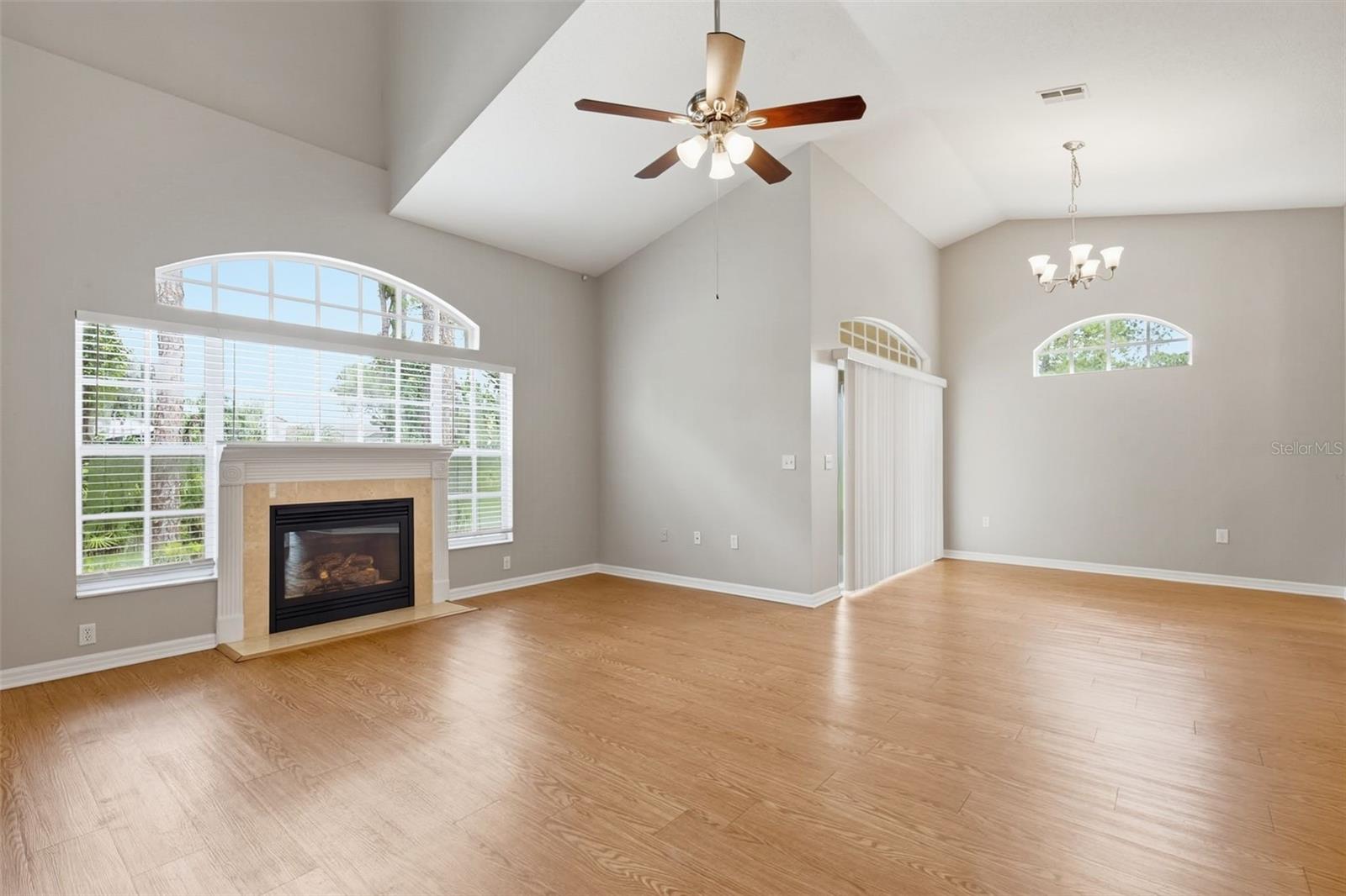 7444 MOORGATE CT