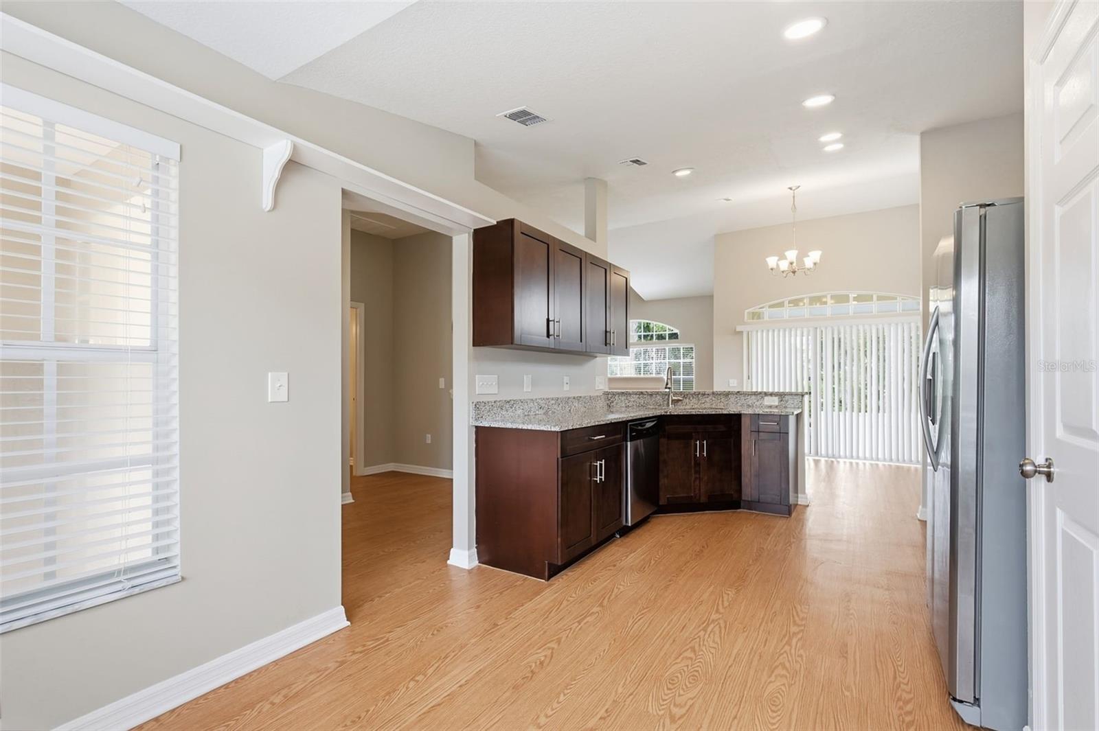 7444 MOORGATE CT