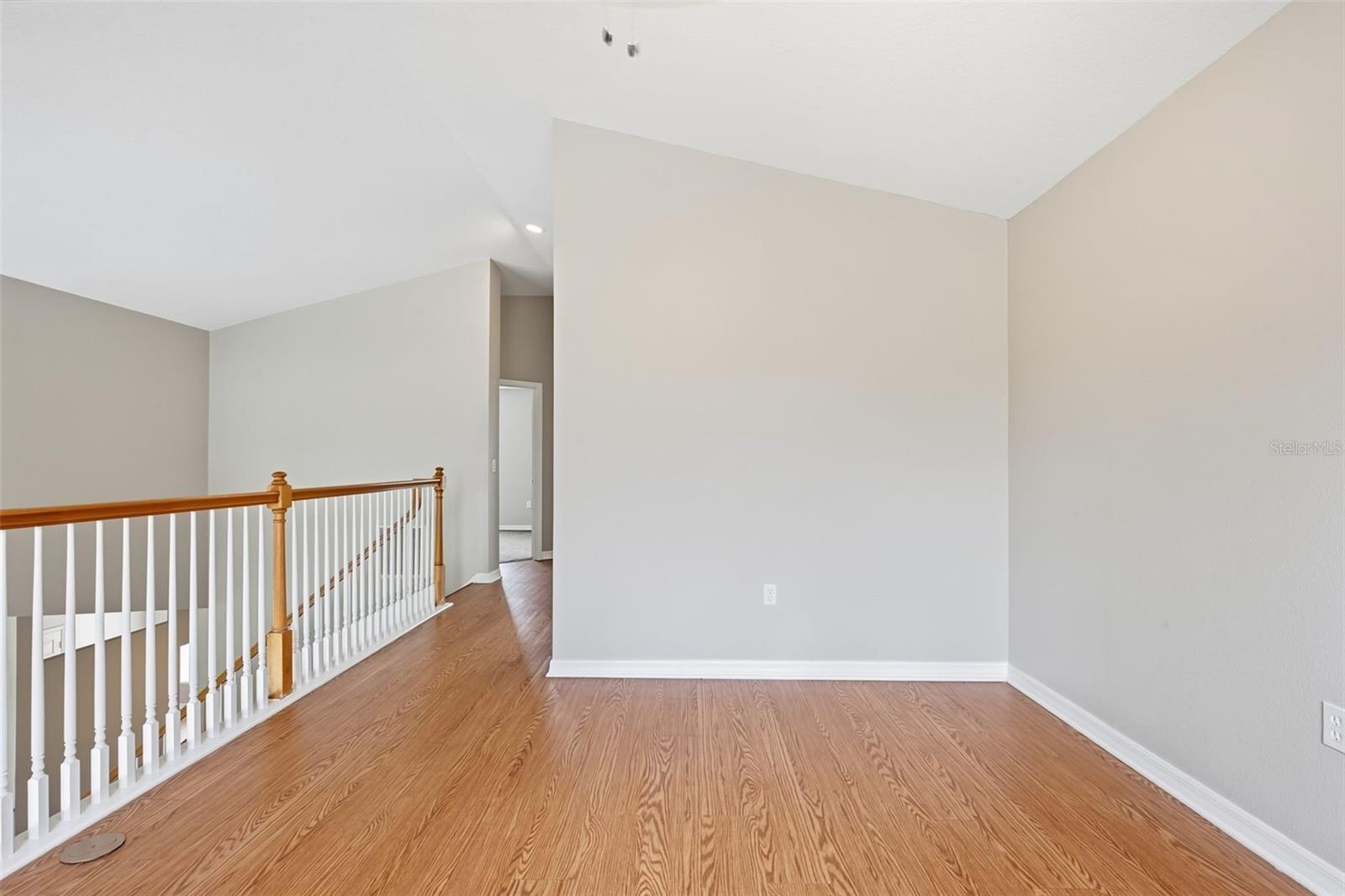 7444 MOORGATE CT