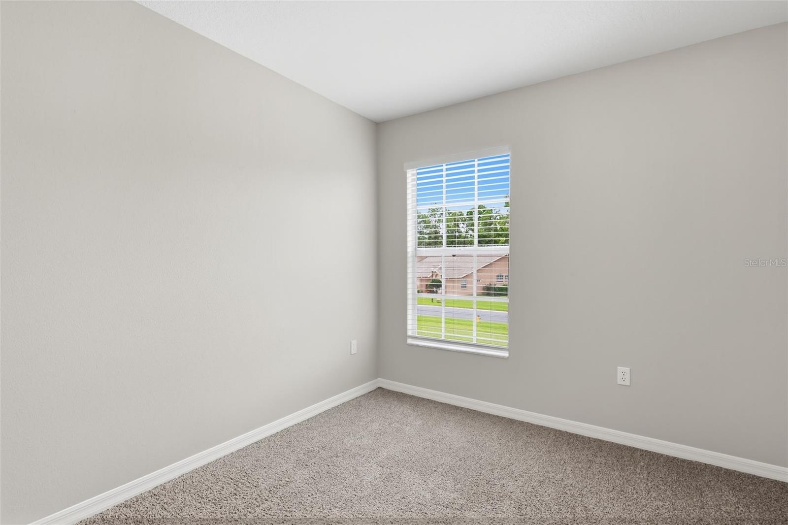 7444 MOORGATE CT