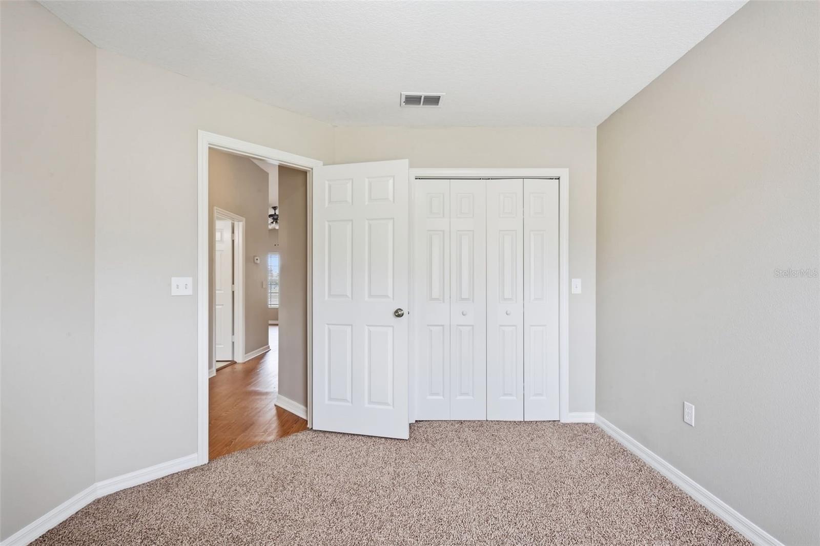 7444 MOORGATE CT