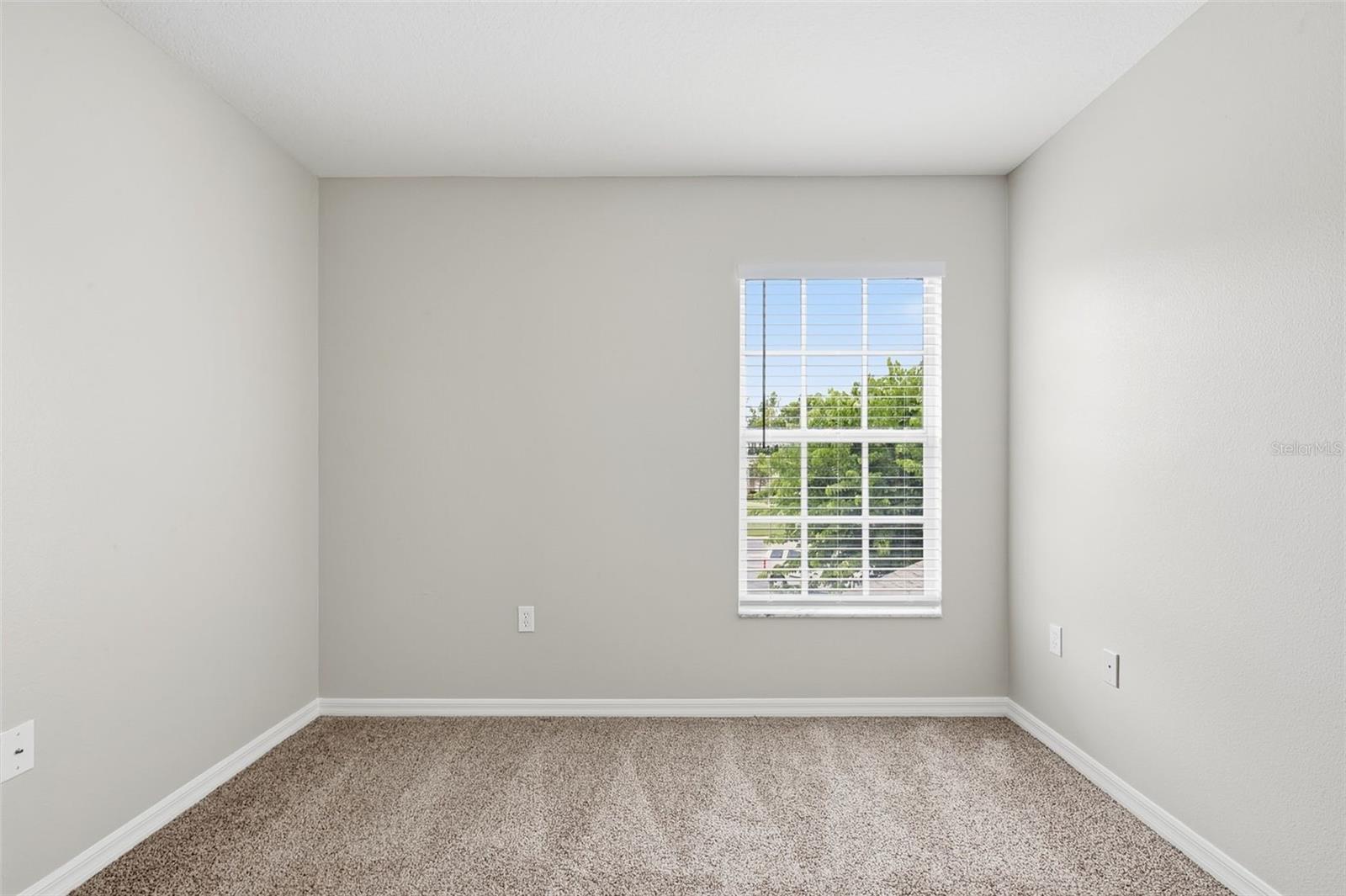 7444 MOORGATE CT