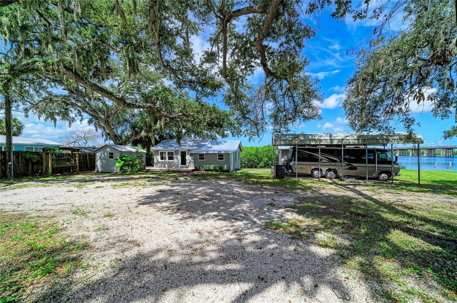 1609 SAFFOLD PARK DR