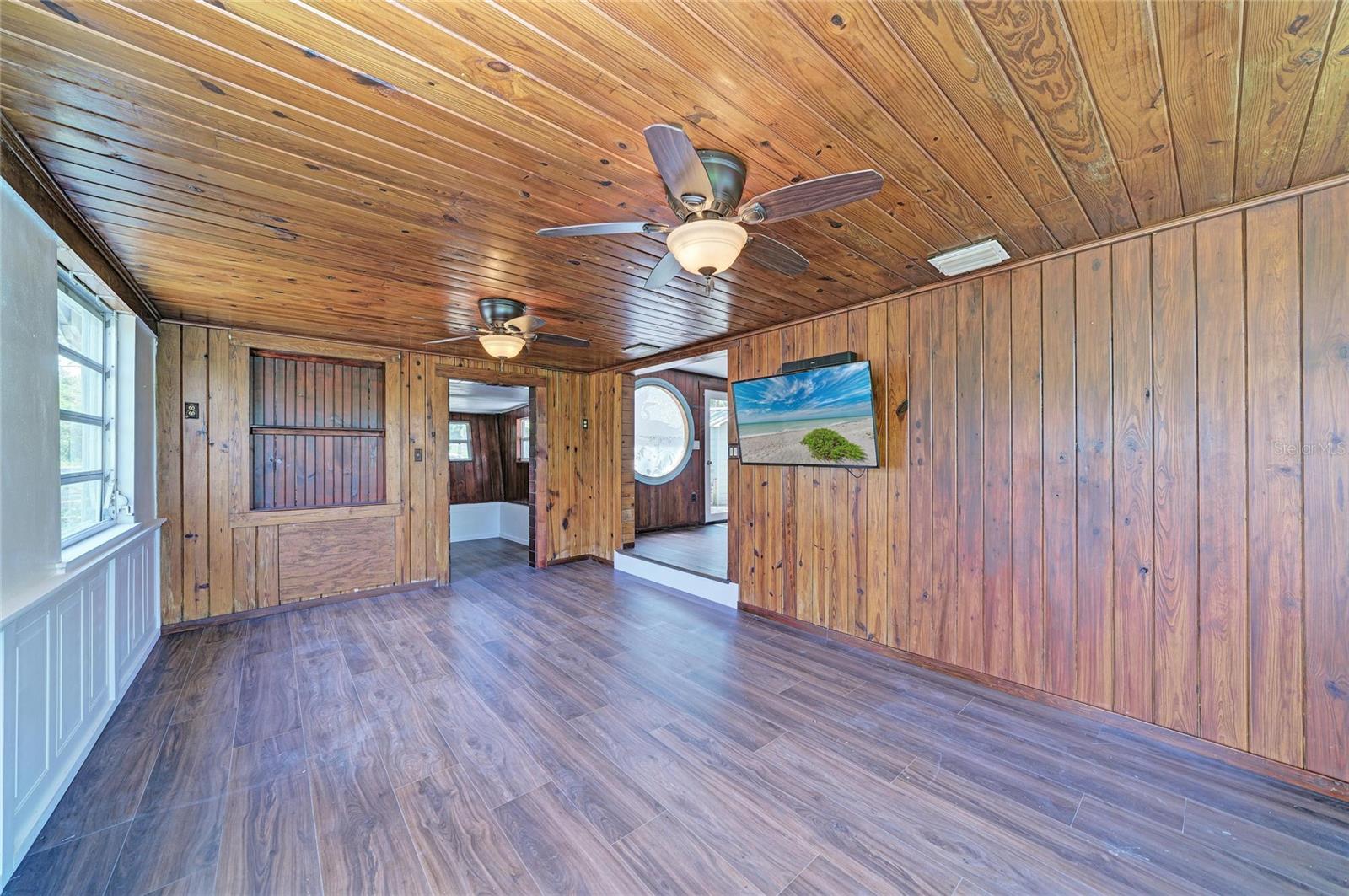 1609 SAFFOLD PARK DR