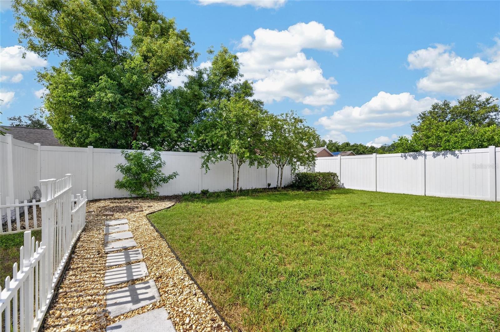 7629 DEVONBRIDGE GARDEN WAY