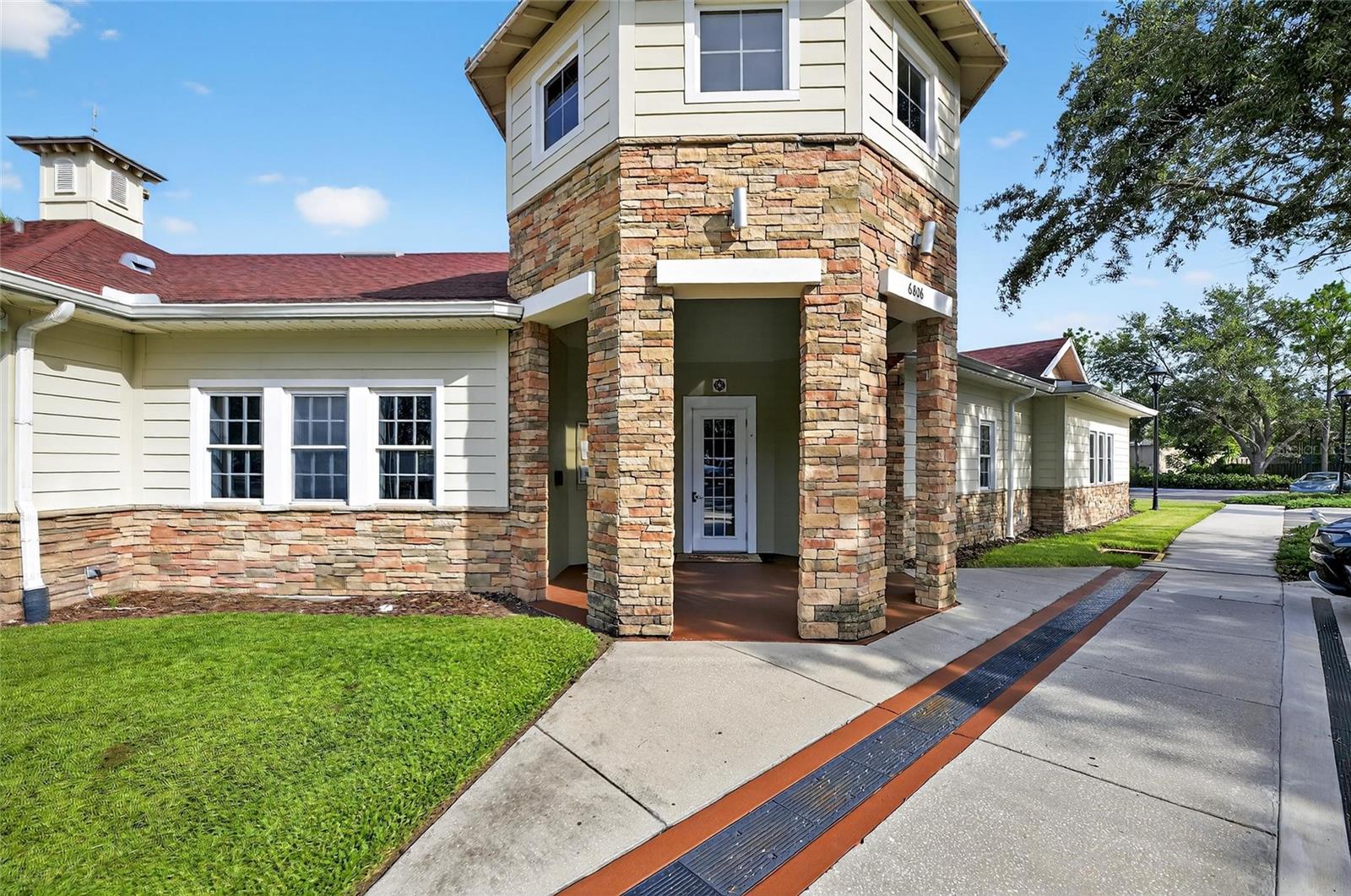 7629 DEVONBRIDGE GARDEN WAY