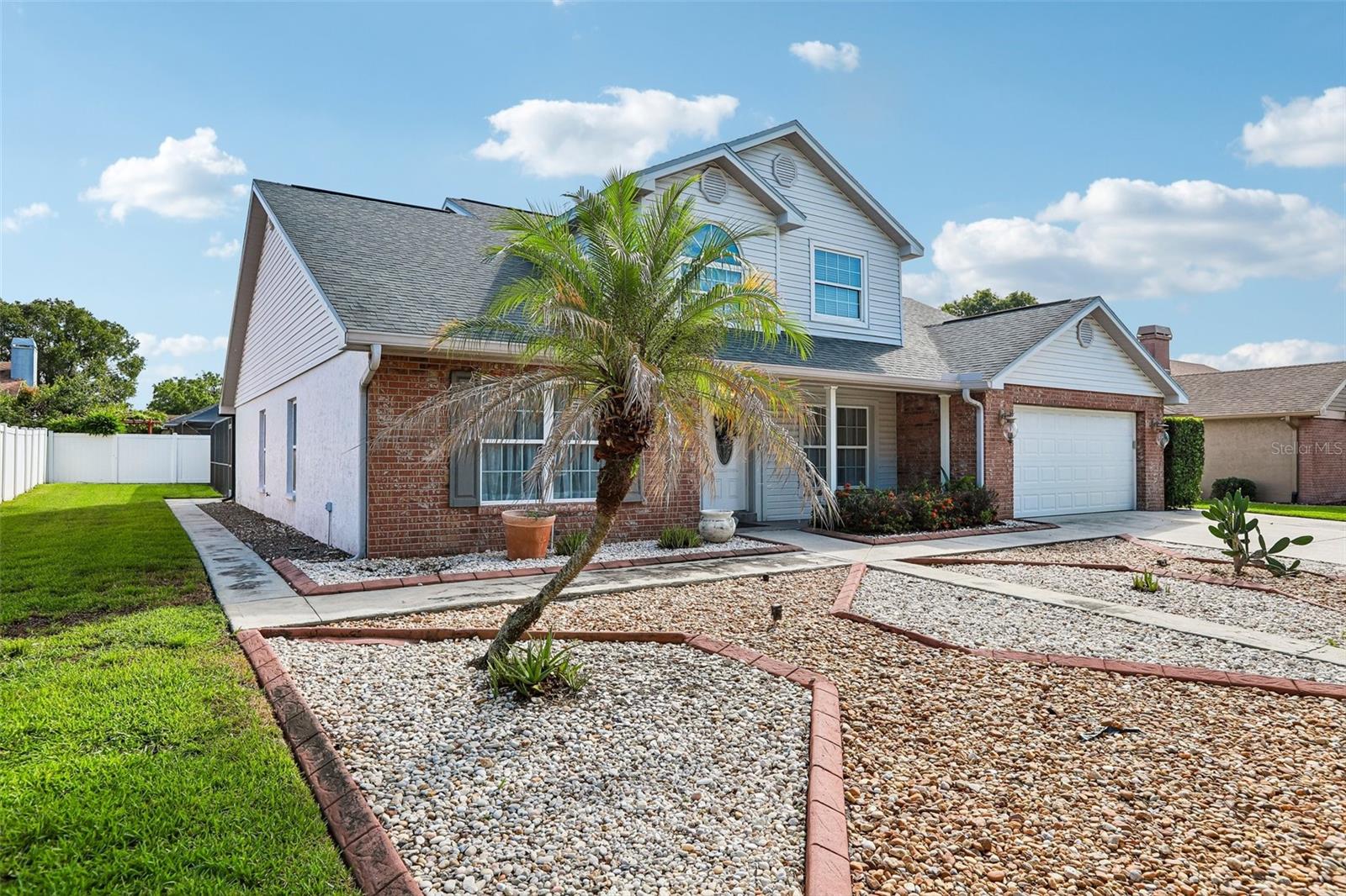 1424 DUMONT DR