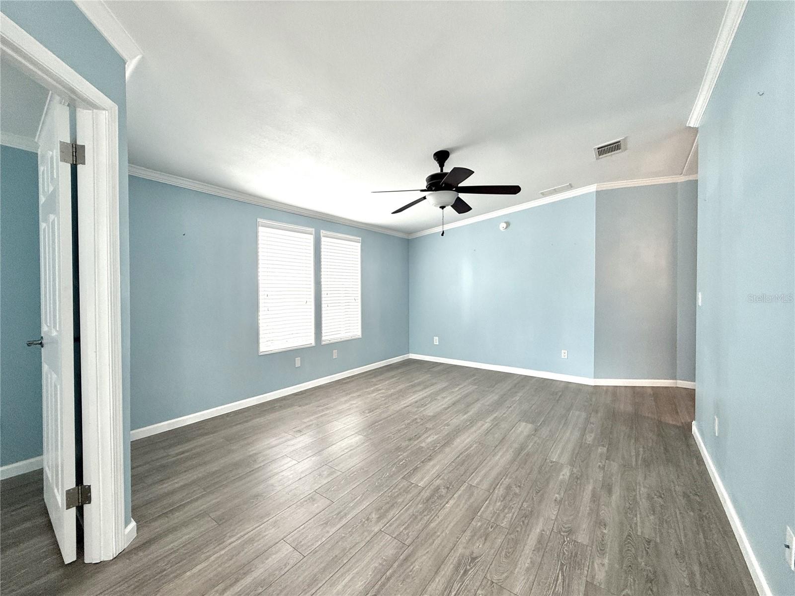 115 E SAINT ANNES CIR