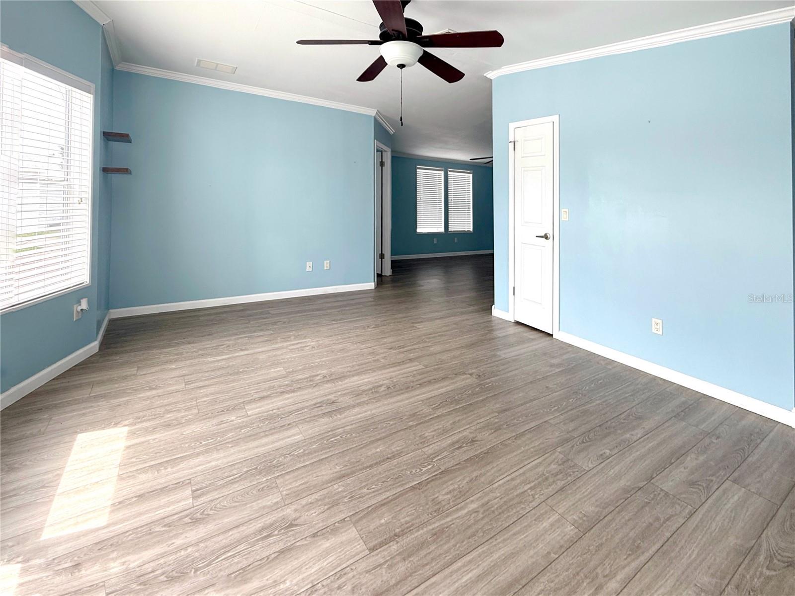 115 E SAINT ANNES CIR