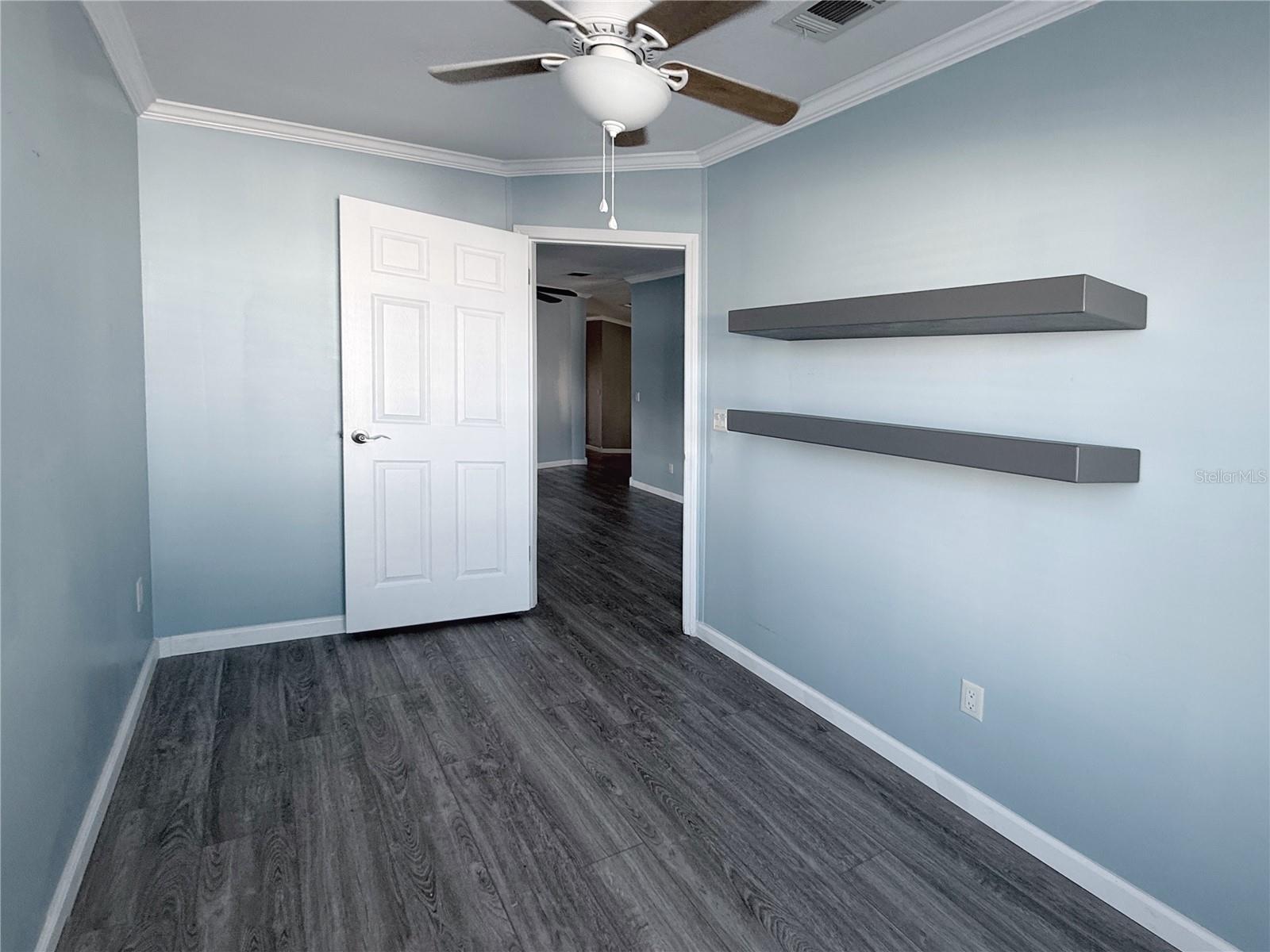 115 E SAINT ANNES CIR