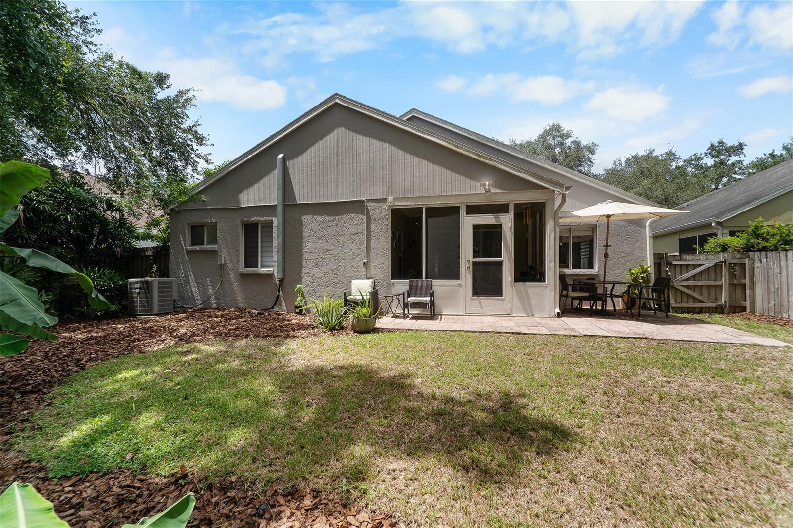 9720 FREDERICKSBURG RD