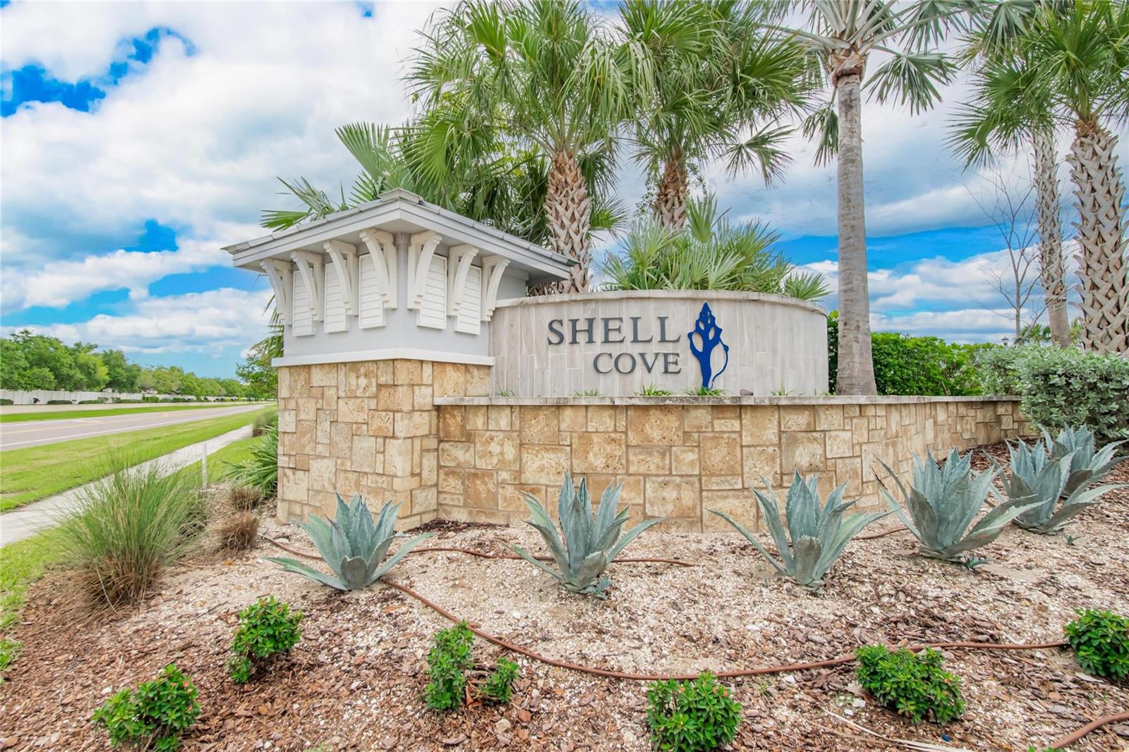 1325 ANCHOR BEND DR