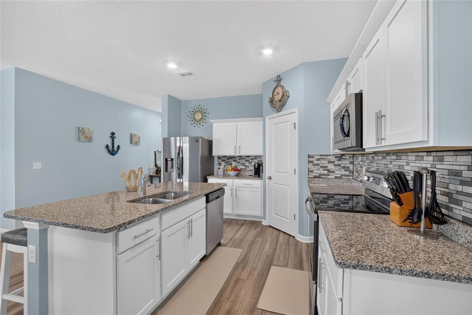 1325 ANCHOR BEND DR