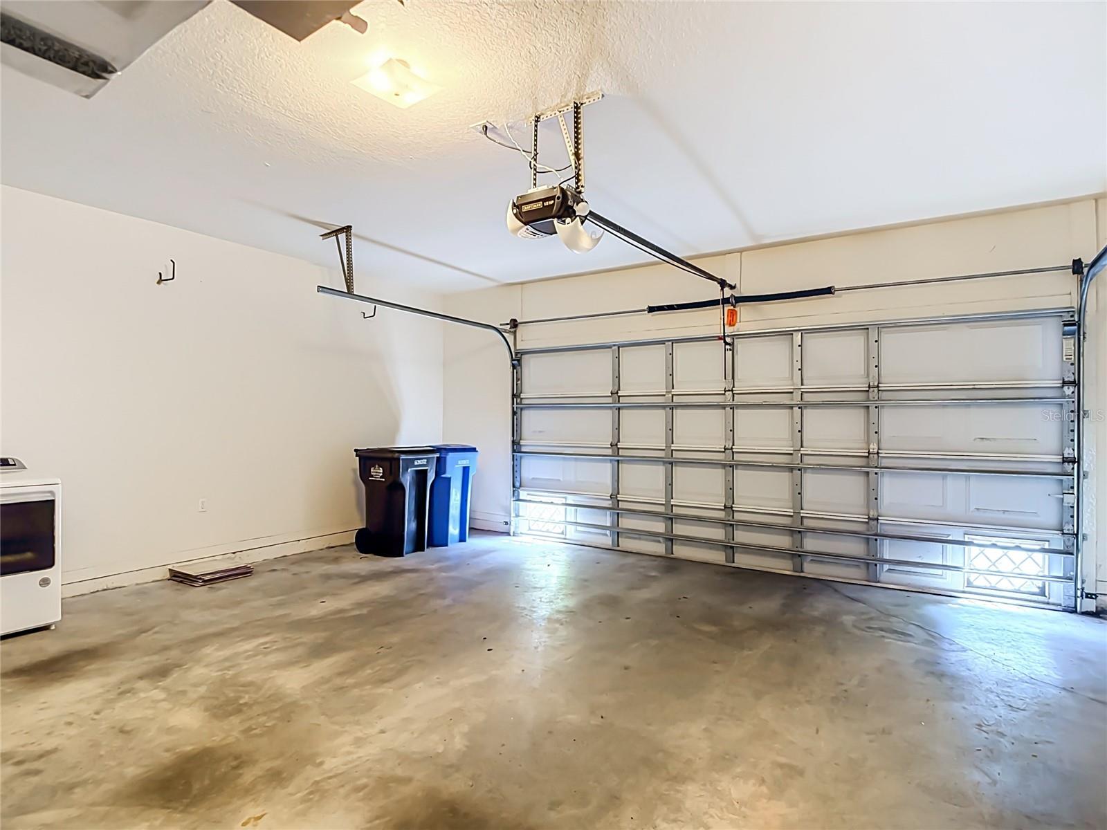 4008 BANGALOW PALM CT
