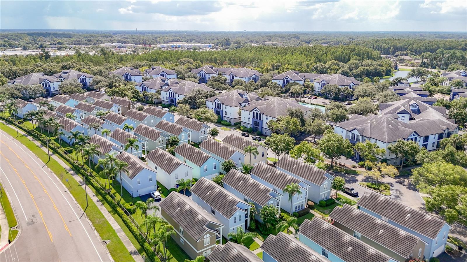 4008 BANGALOW PALM CT