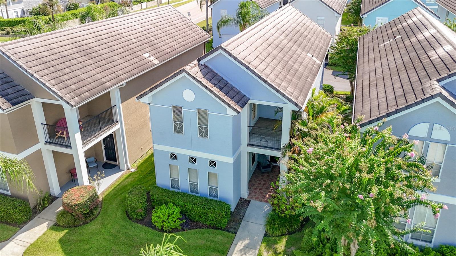 4008 BANGALOW PALM CT