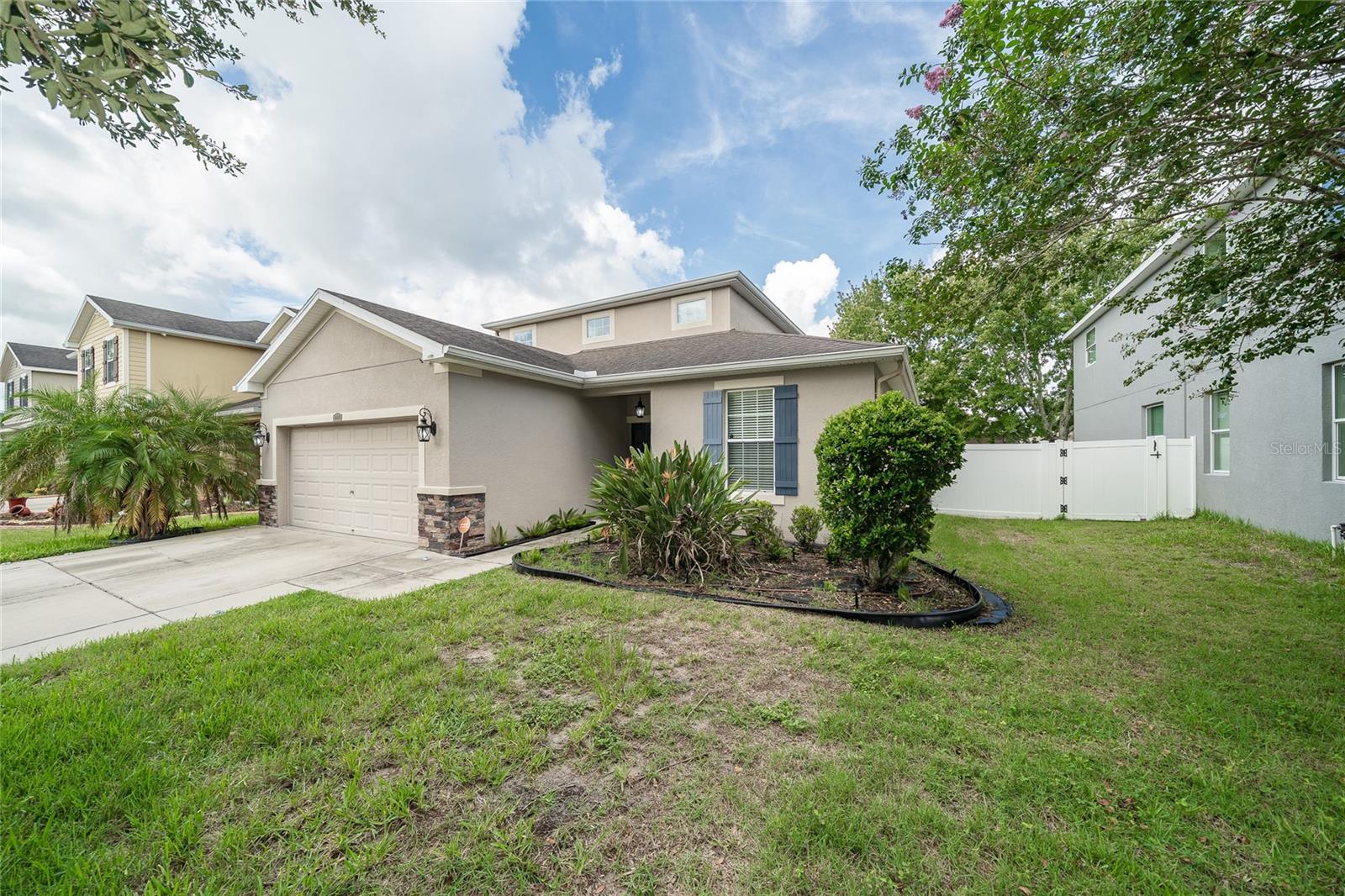 12226 FAIRLAWN DR