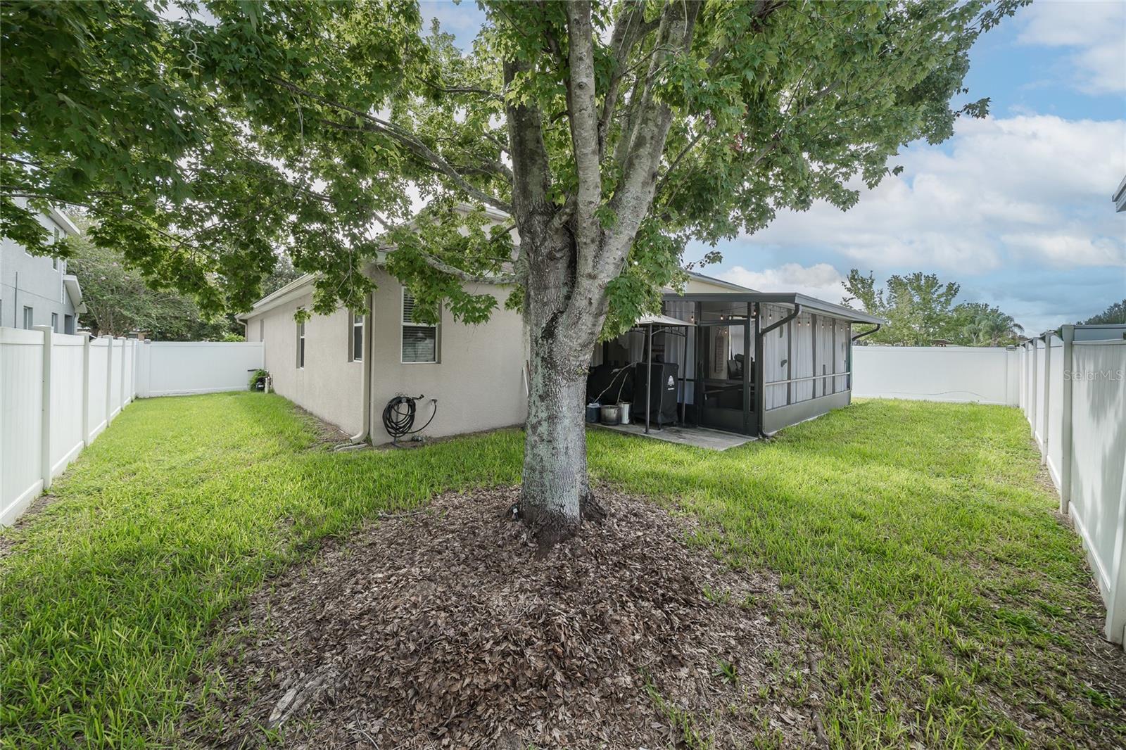 12226 FAIRLAWN DR