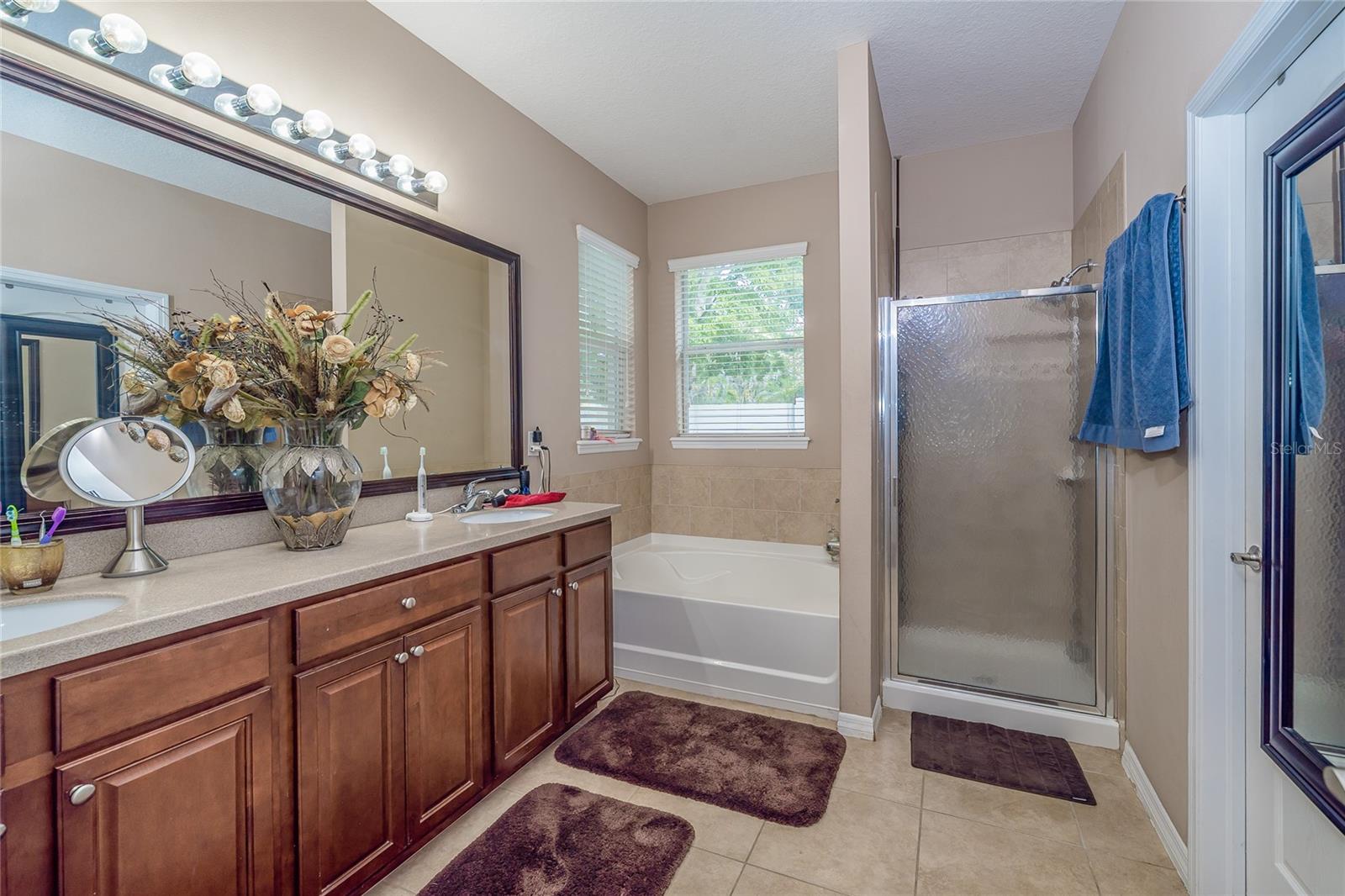 12226 FAIRLAWN DR
