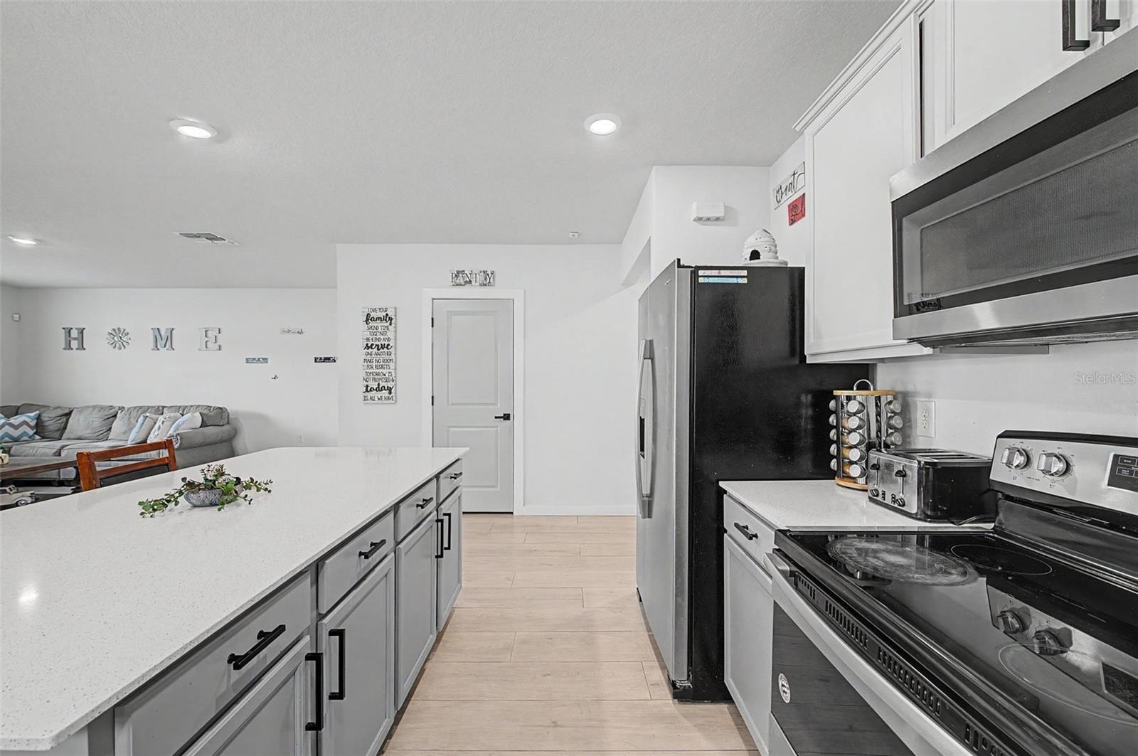 30154 MARQUETTE AVE