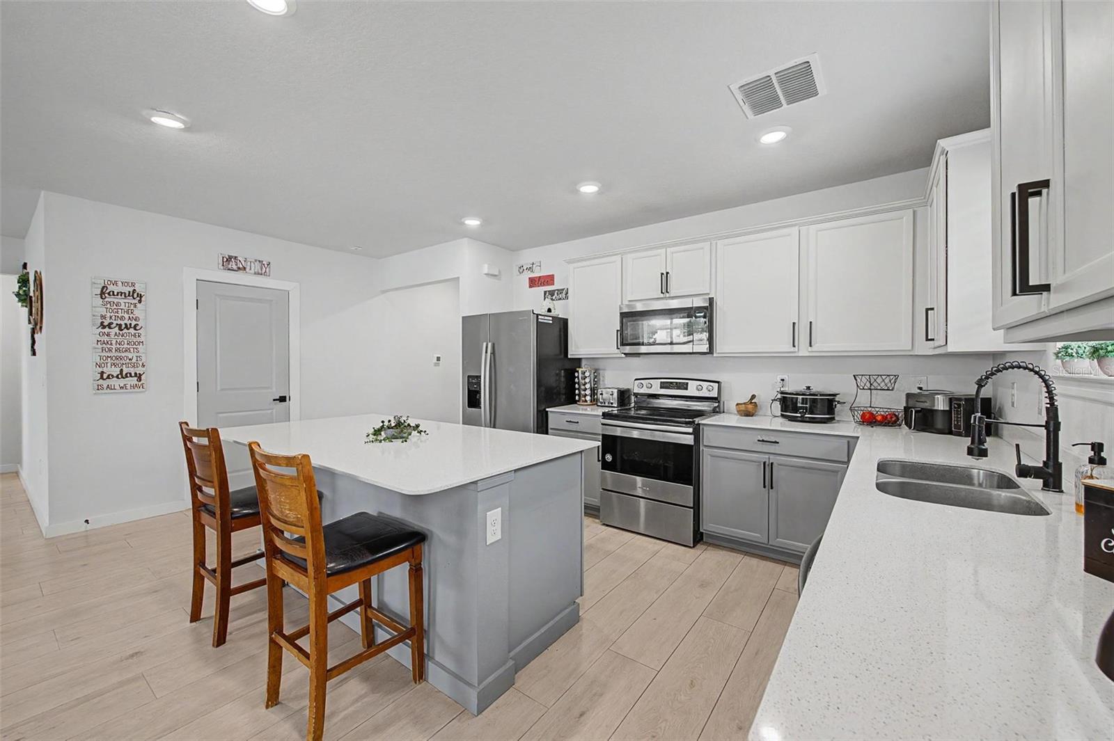 30154 MARQUETTE AVE
