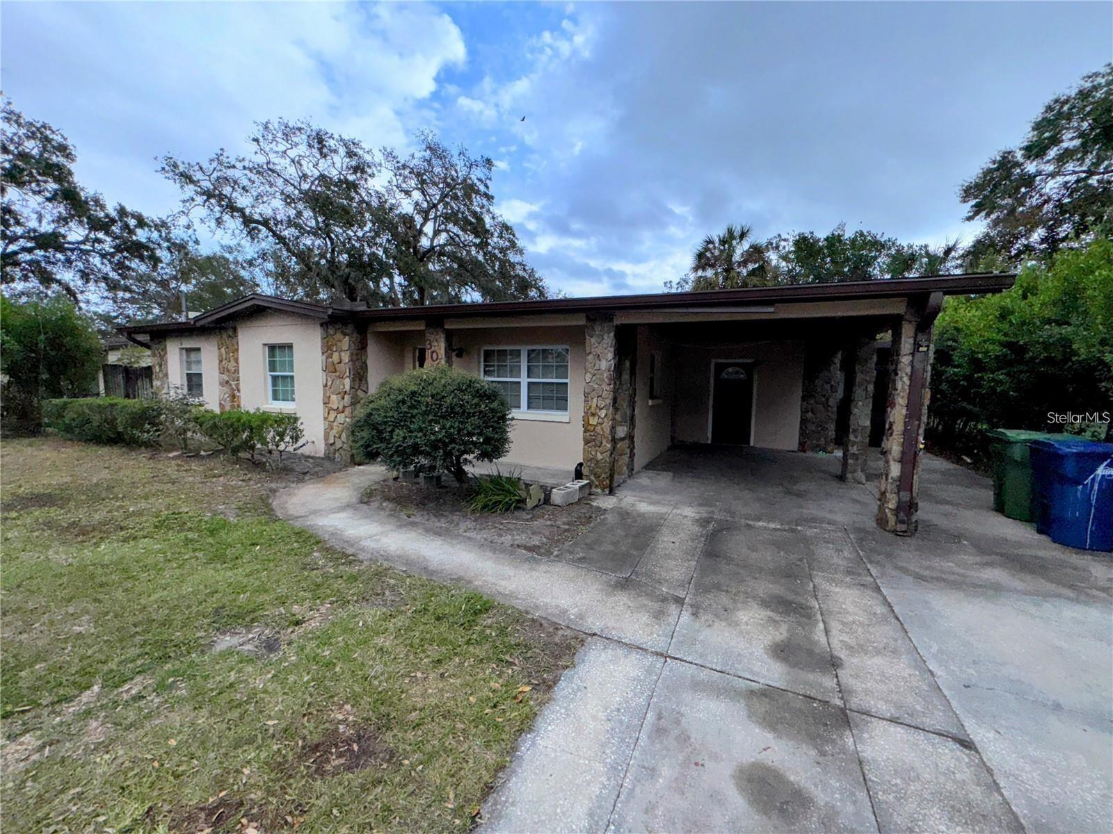3011 E FLORA ST