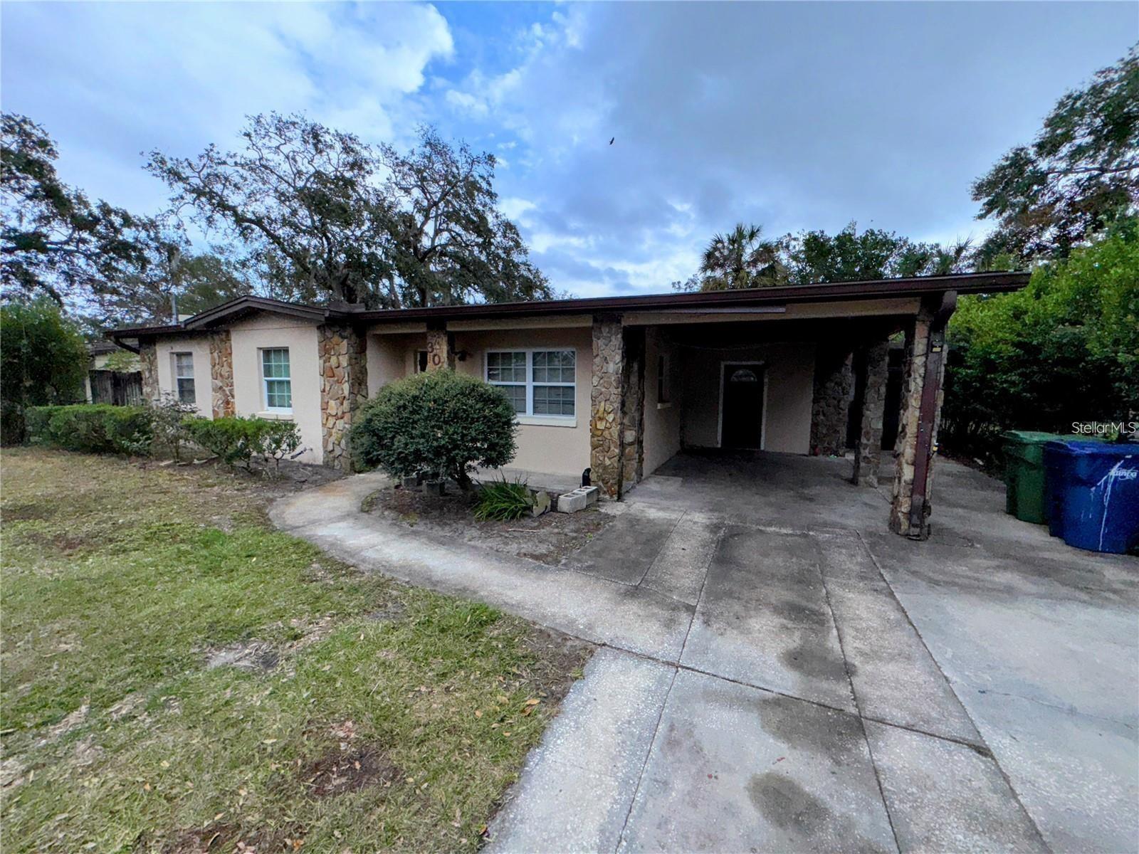3011 E FLORA ST