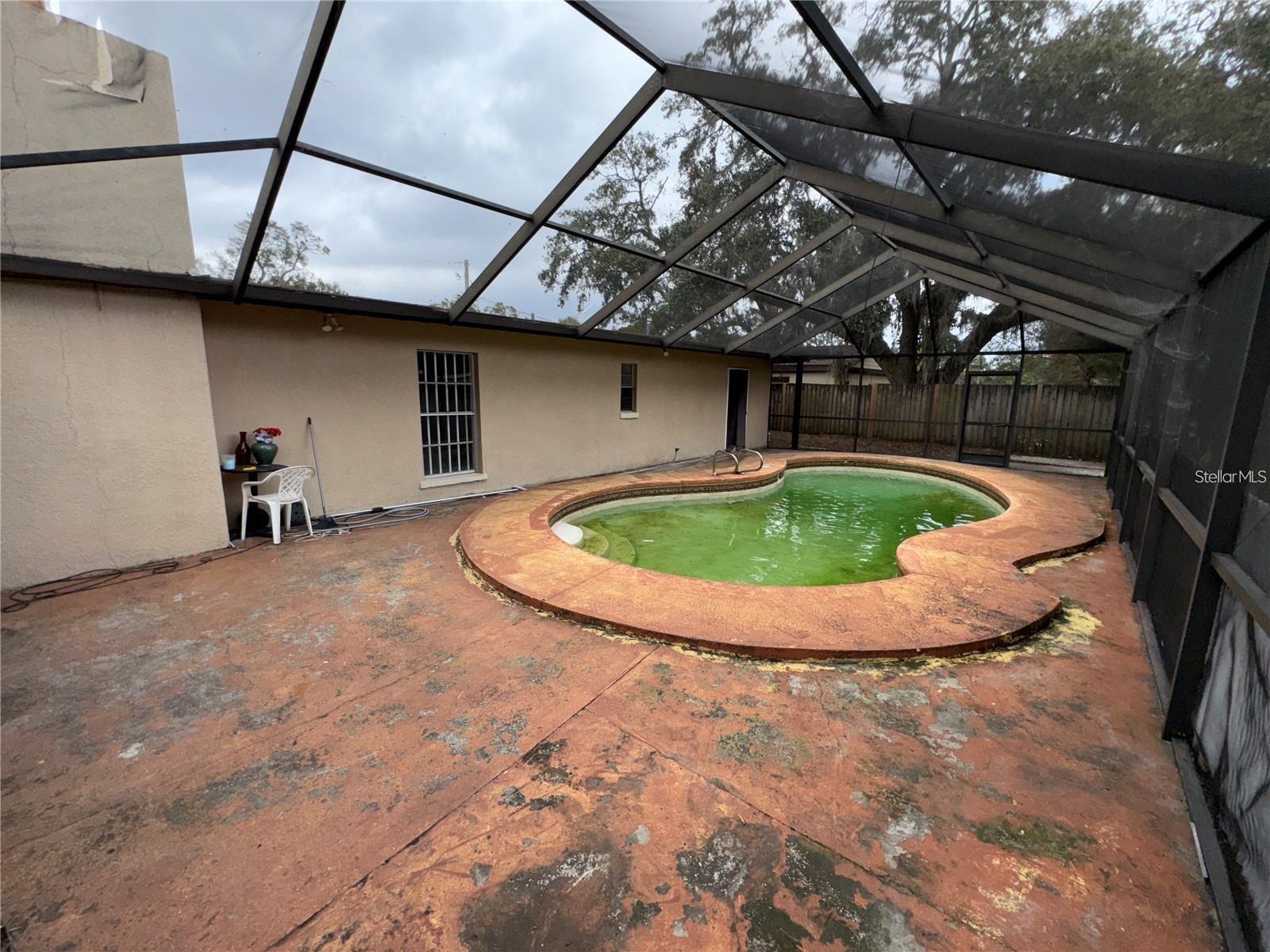 3011 E FLORA ST
