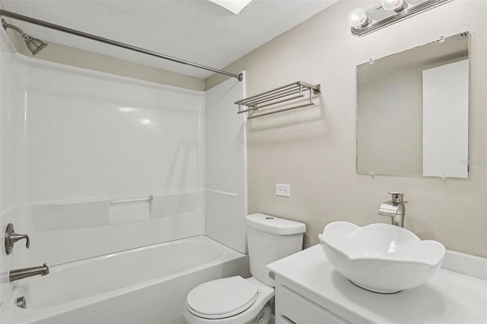 603 HIGHVIEW TER N
