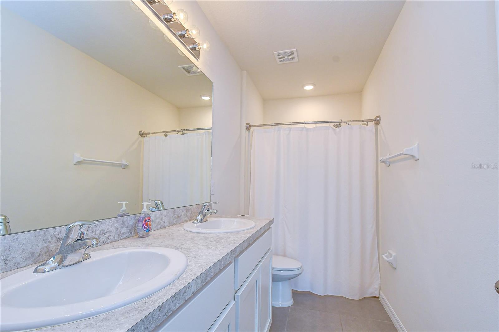 3326 PLEASANT WILLOW CT