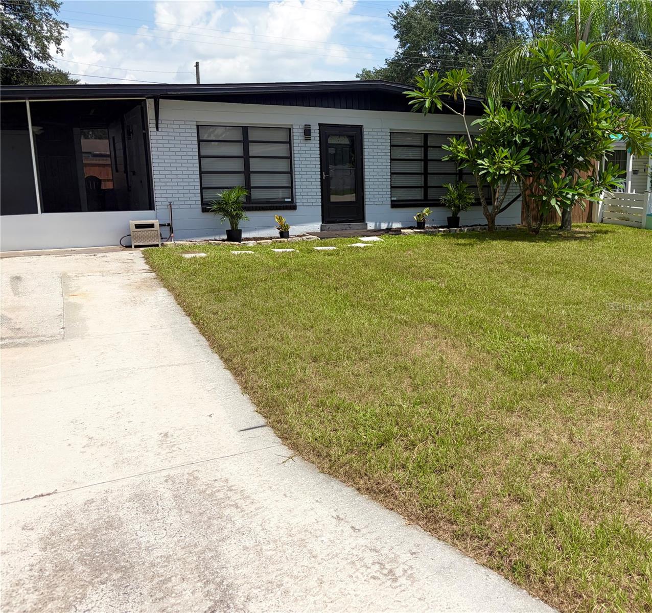707 LAKEWOOD AVE