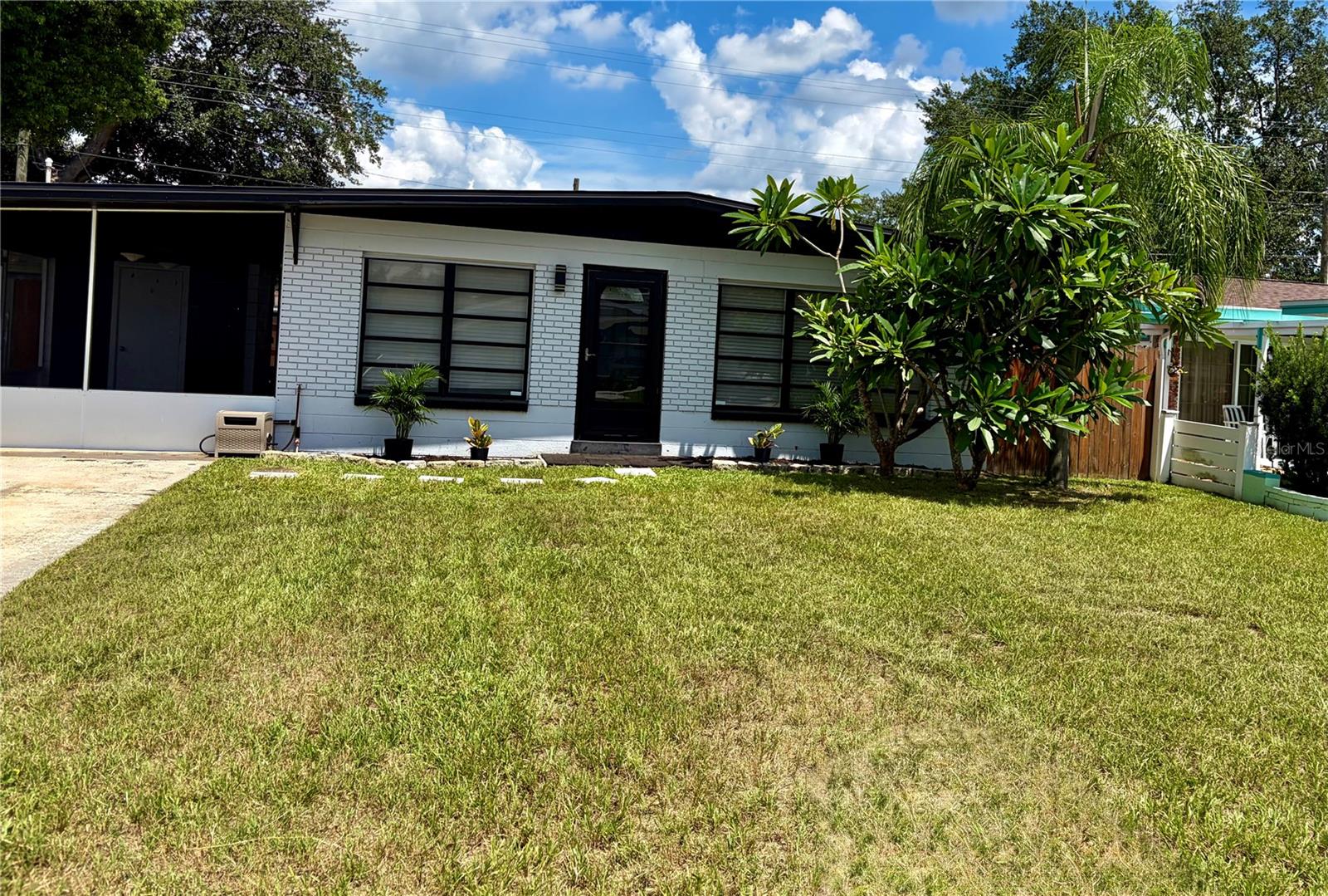 707 LAKEWOOD AVE