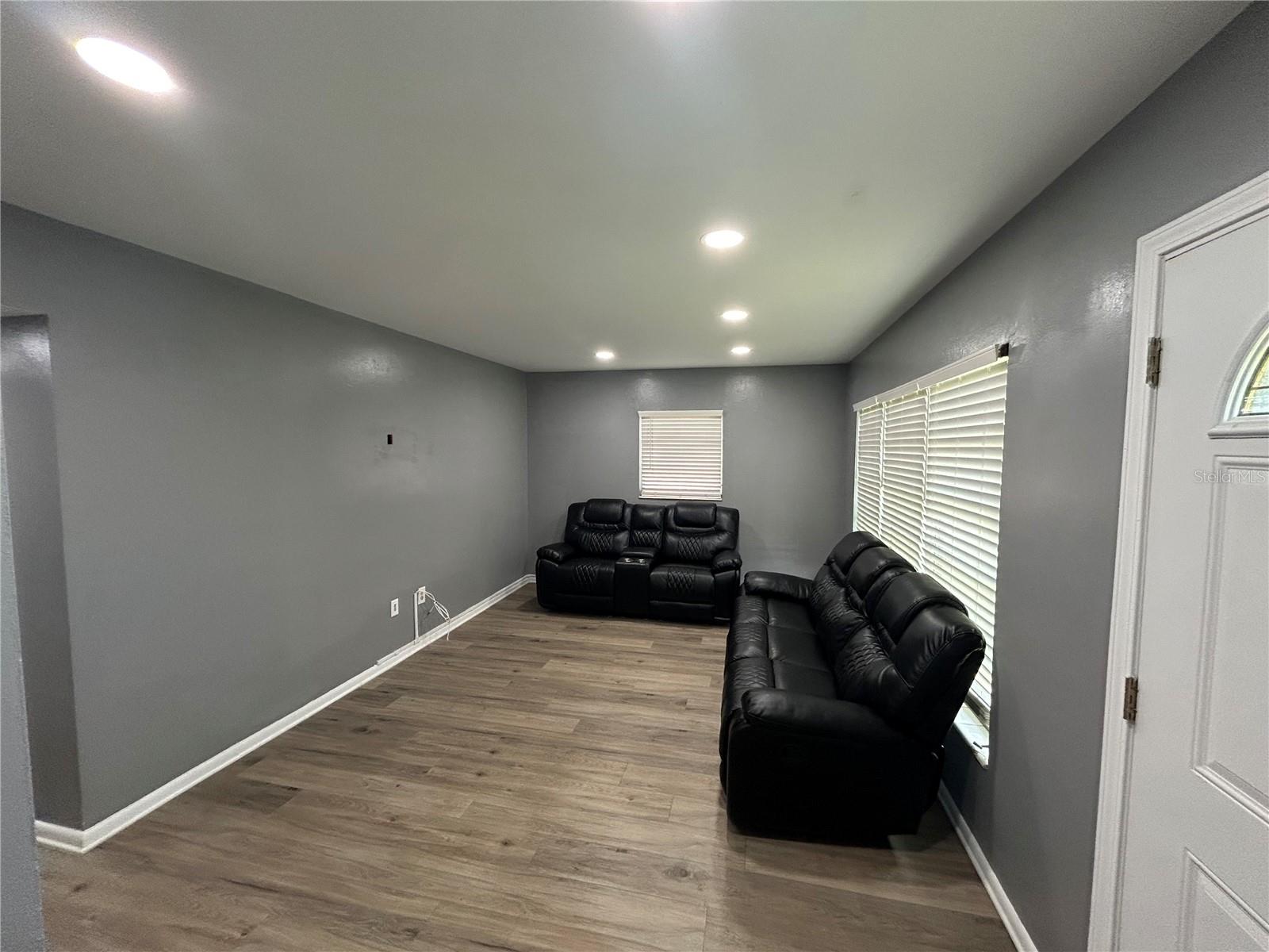 707 LAKEWOOD AVE