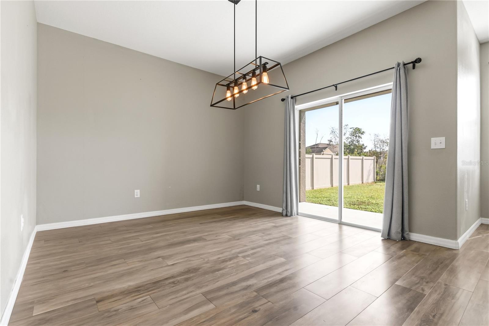 13822 REINDEER CIR
