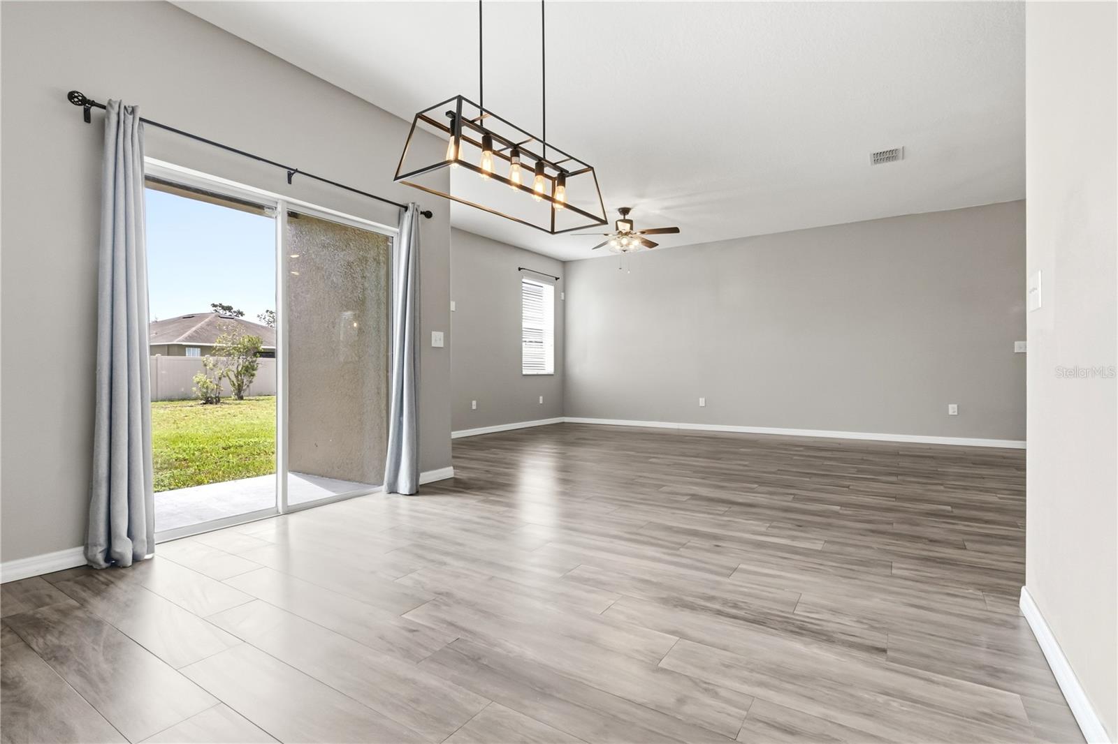 13822 REINDEER CIR