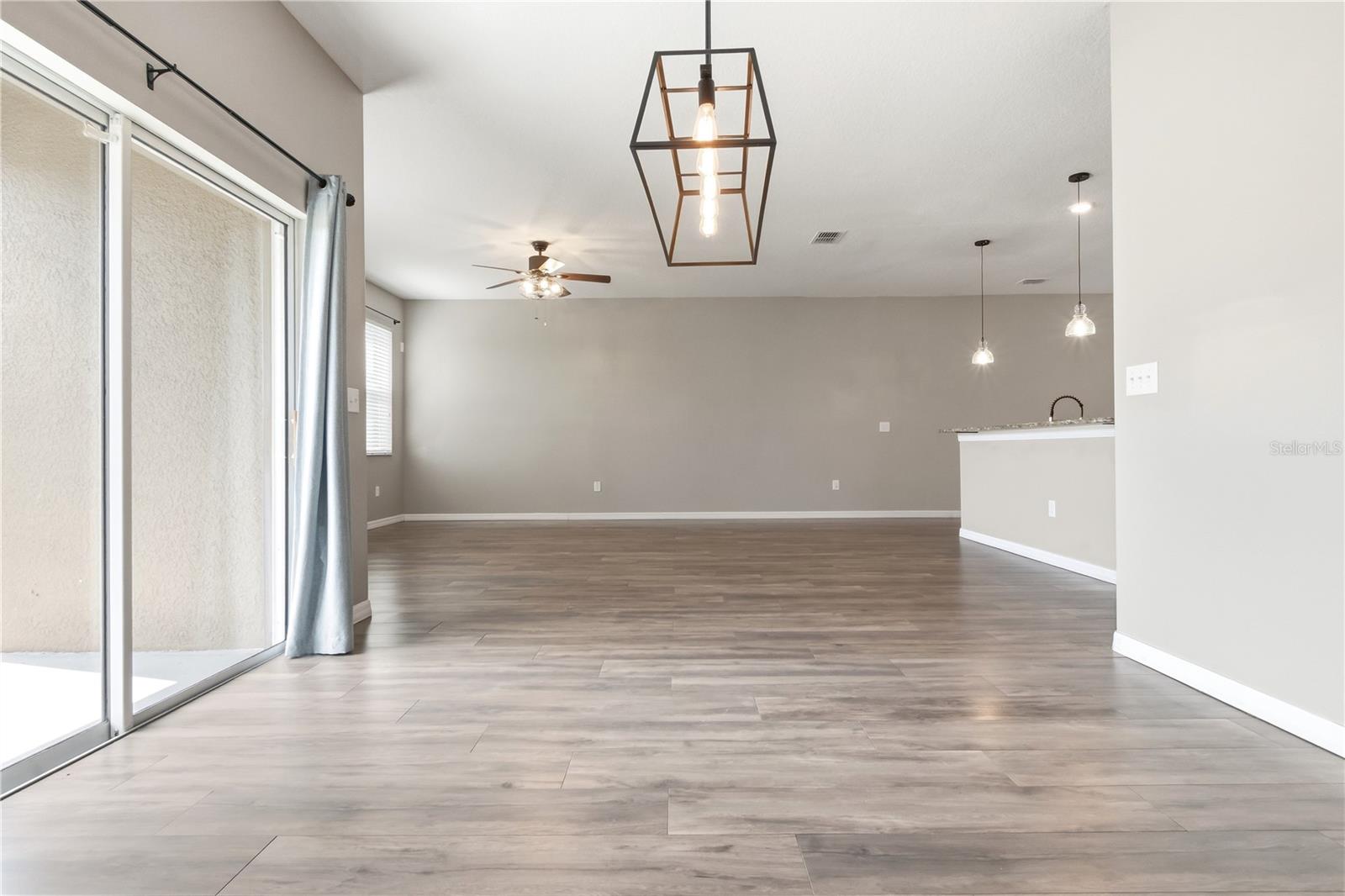 13822 REINDEER CIR