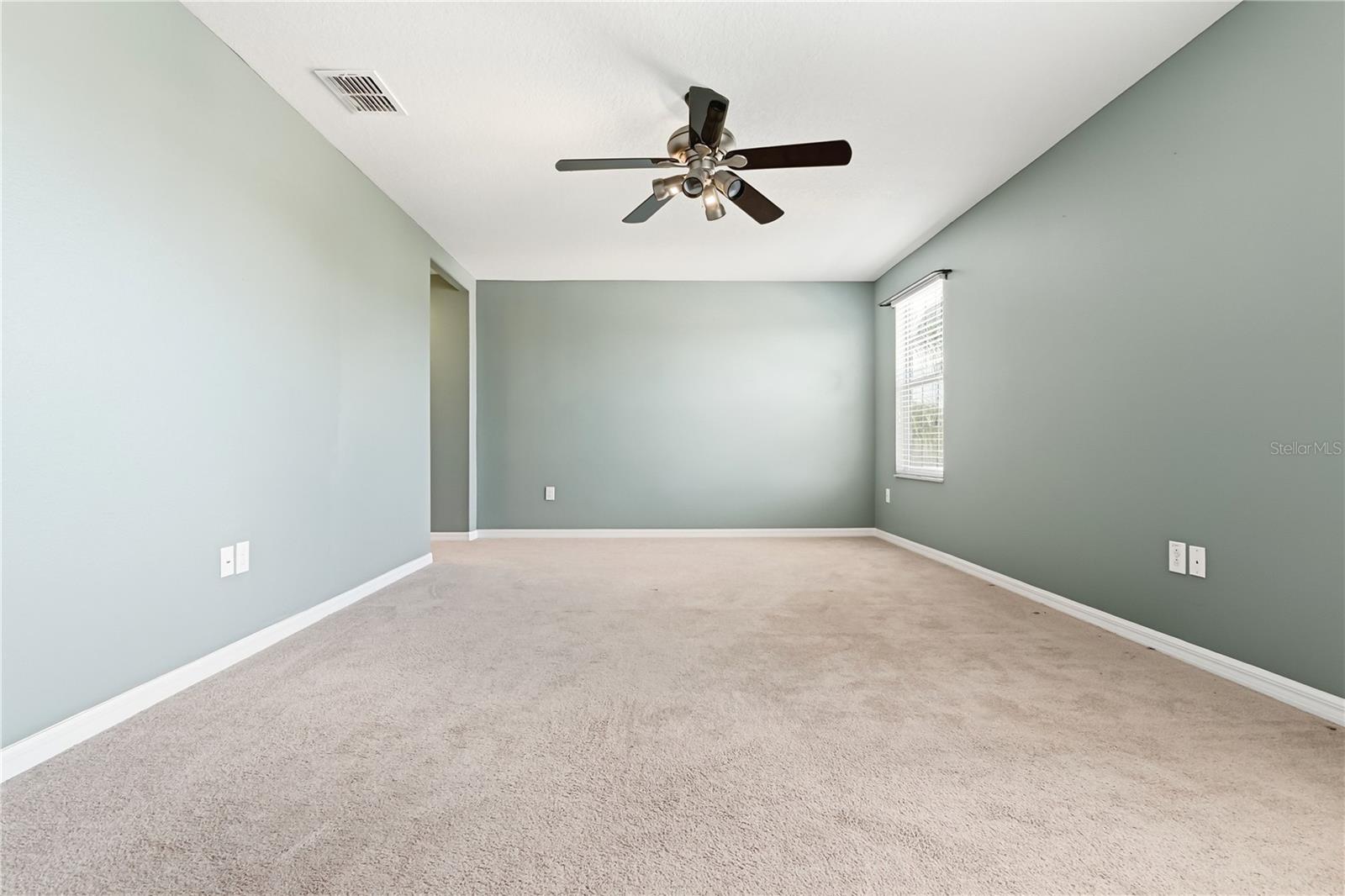 13822 REINDEER CIR