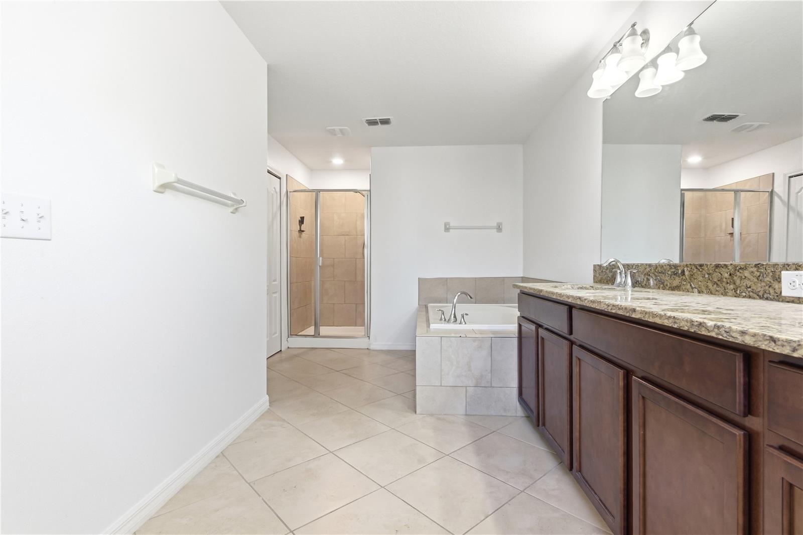 13822 REINDEER CIR