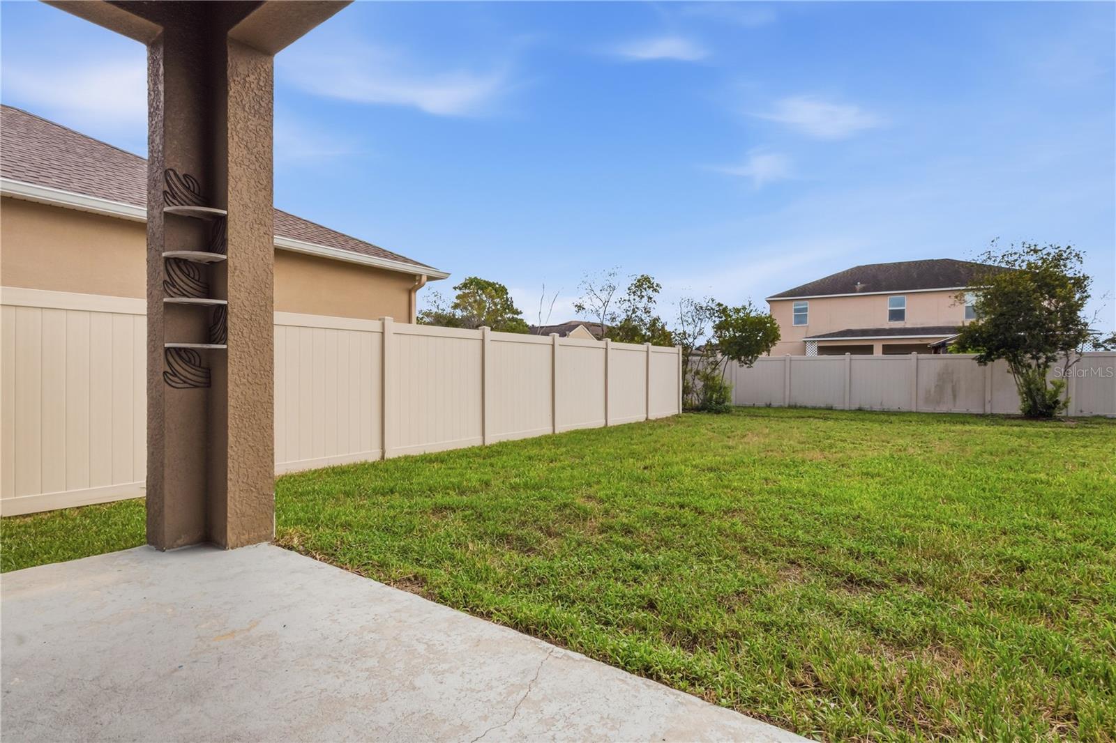 13822 REINDEER CIR