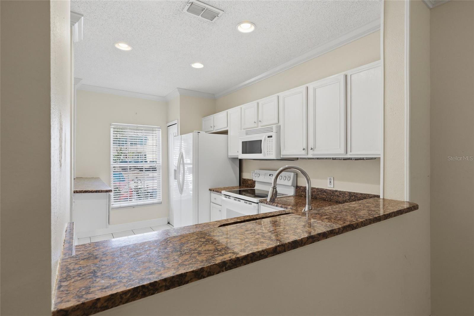 5416 CARROLLWOOD KEY DR #8