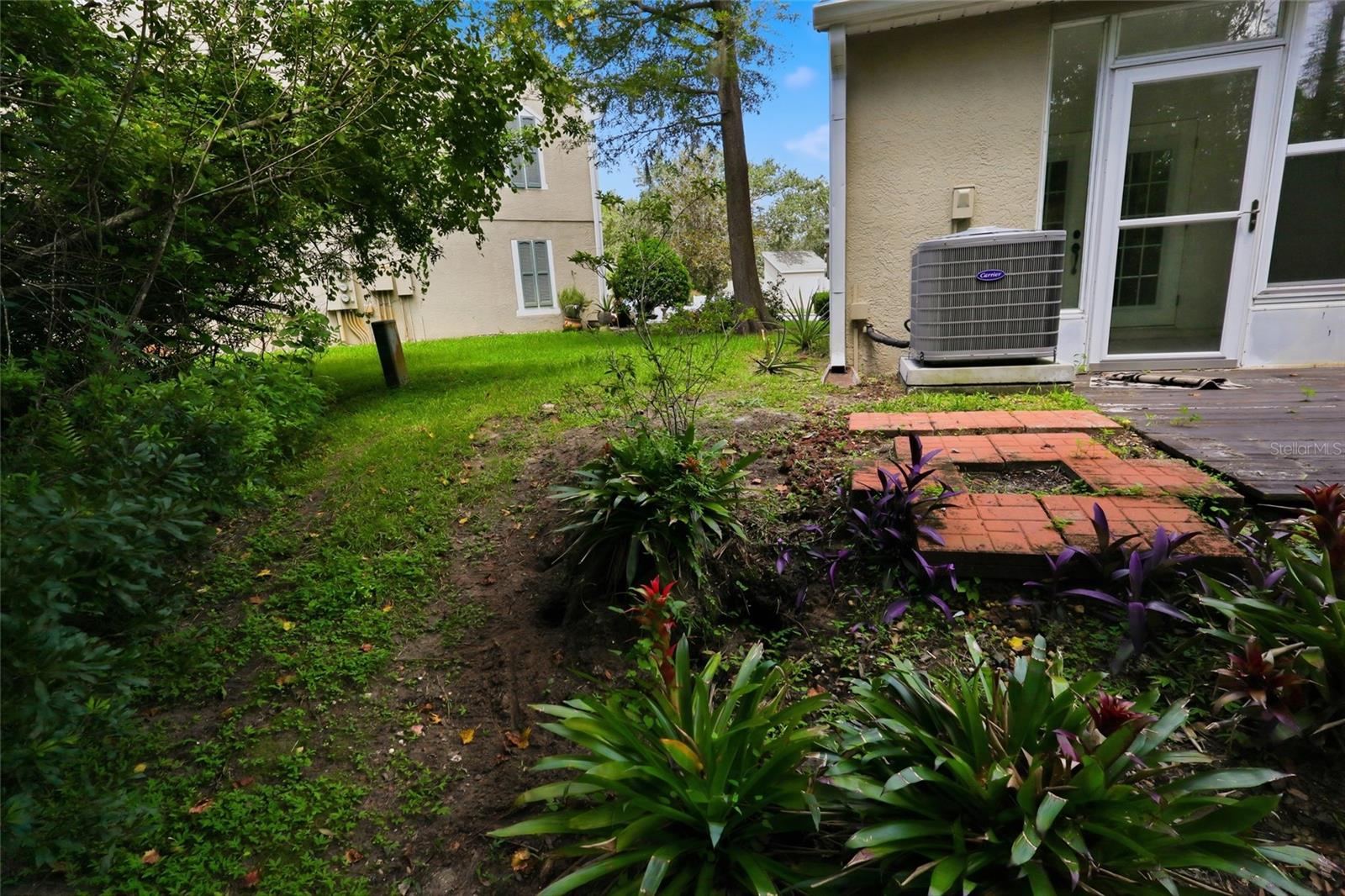 5416 CARROLLWOOD KEY DR #8