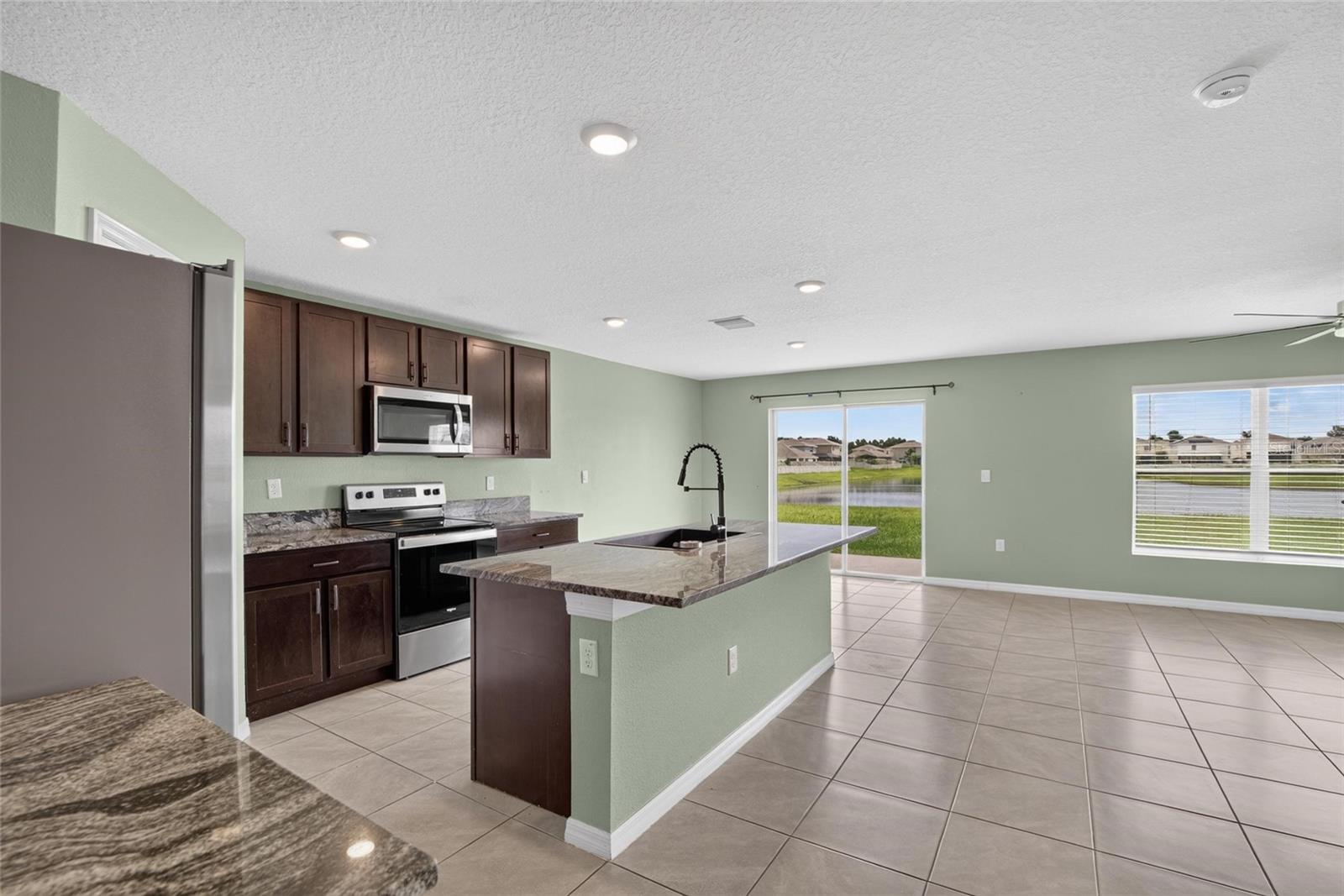 2818 GUMBO LIMBO DR