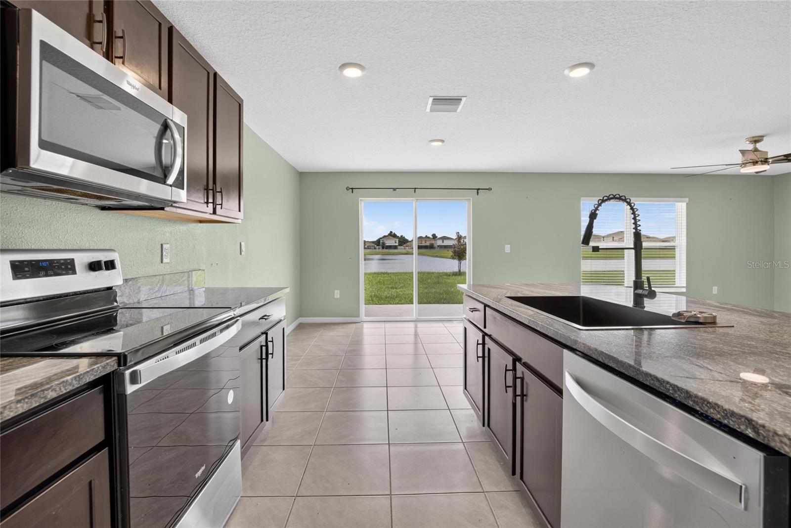 2818 GUMBO LIMBO DR