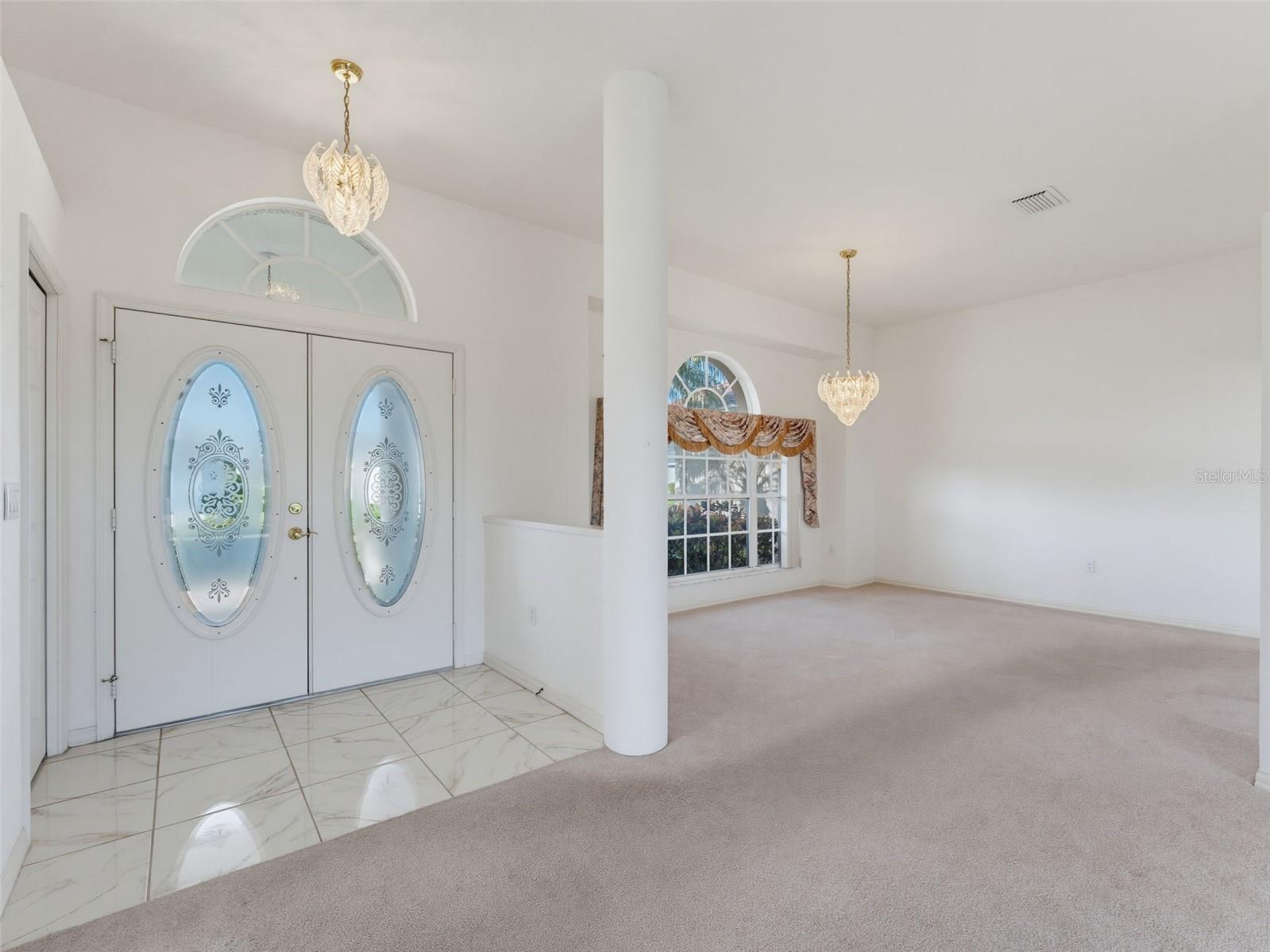 8425 DANBURY LN