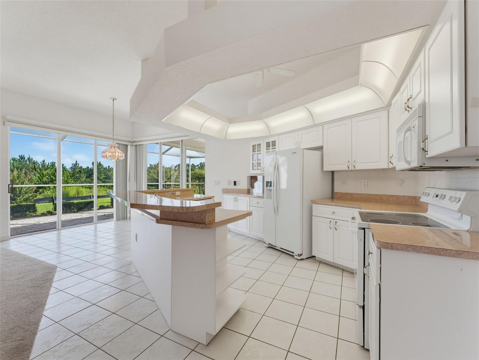 8425 DANBURY LN