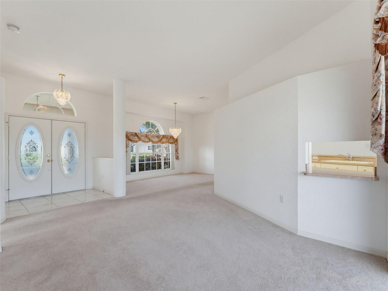 8425 DANBURY LN